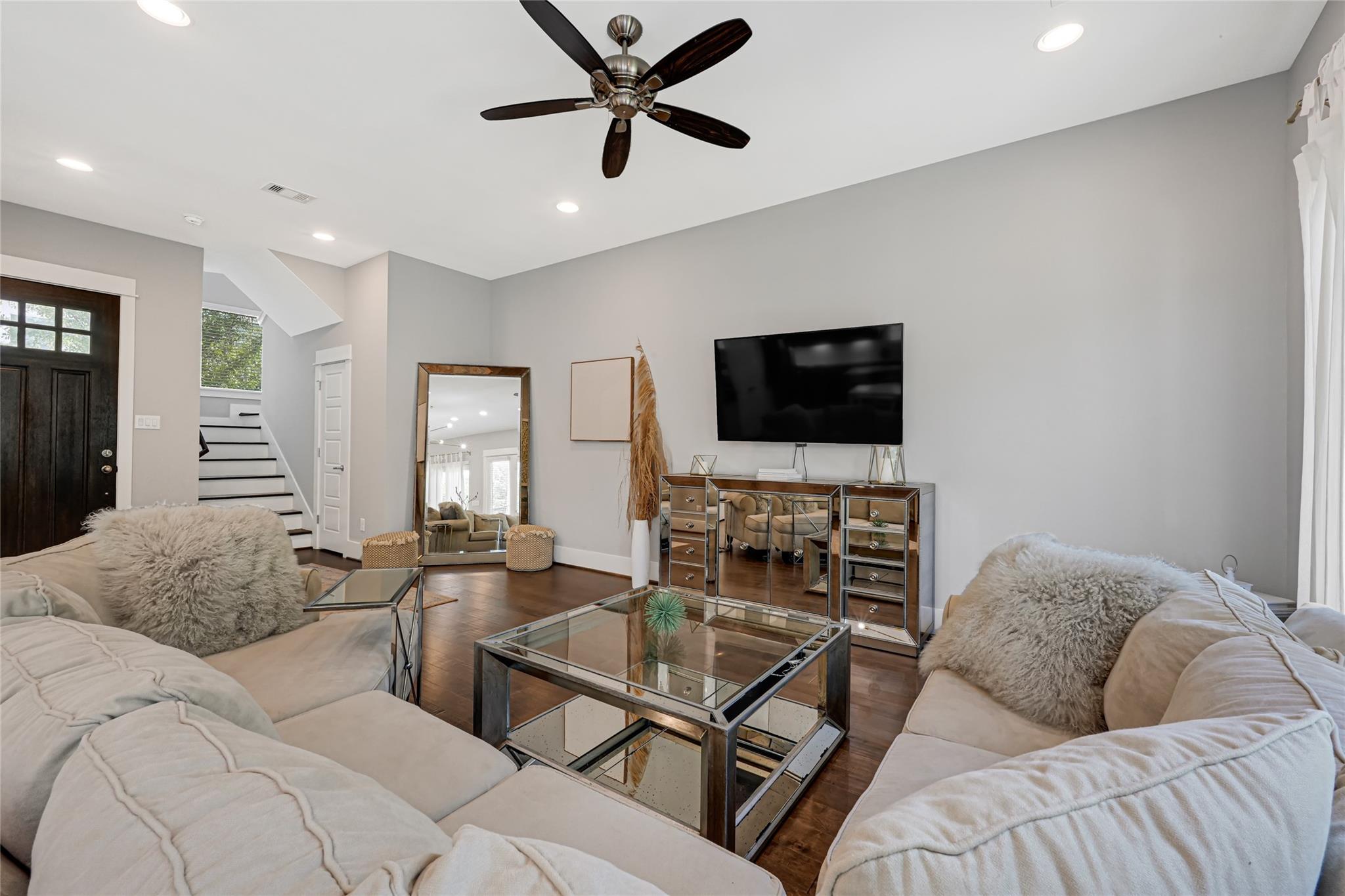 407 Yale Oaks Lane