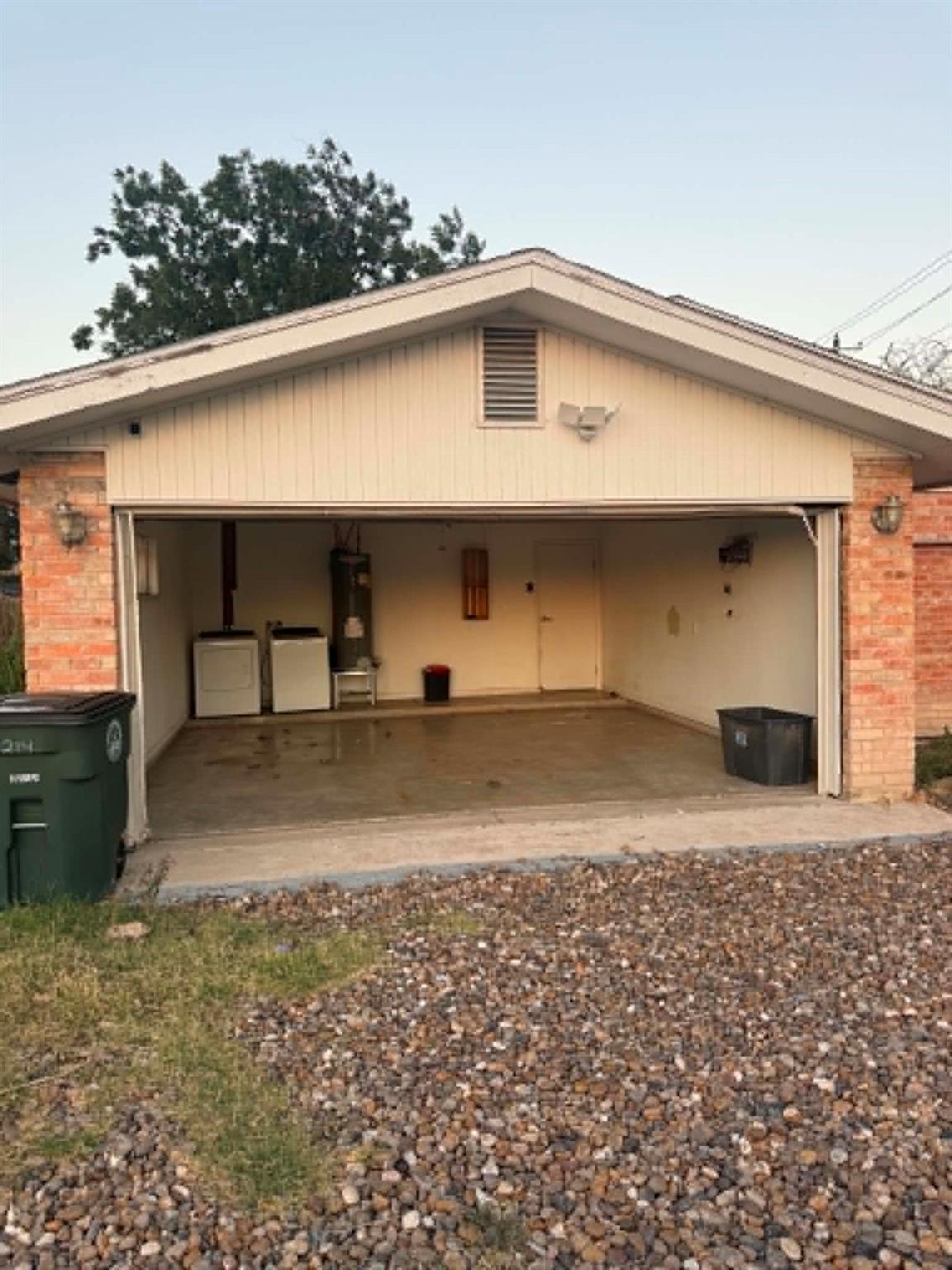 214 W 2 Mile Road