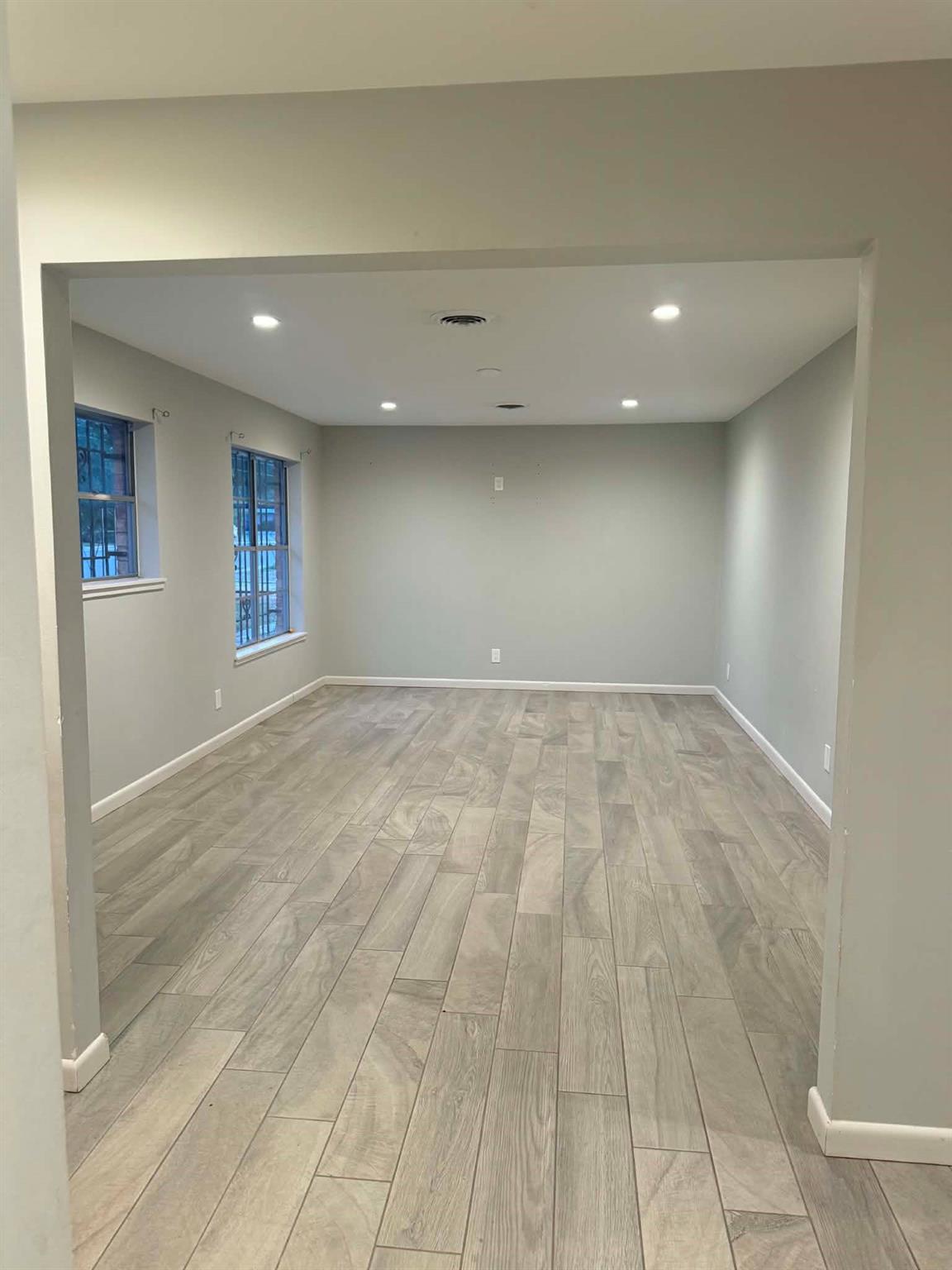 214 W 2 Mile Road