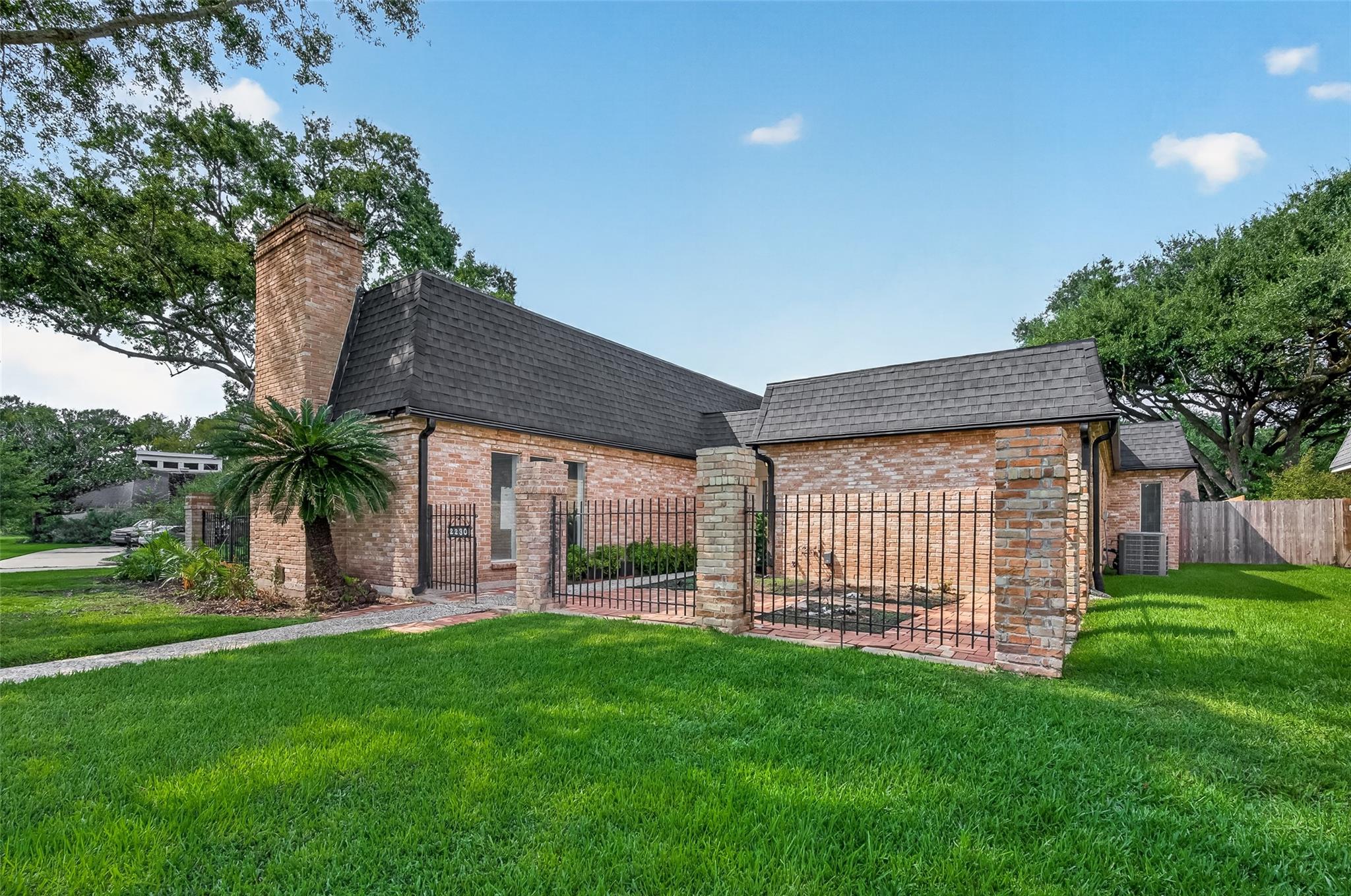 2230 S Fountain Valley Drive