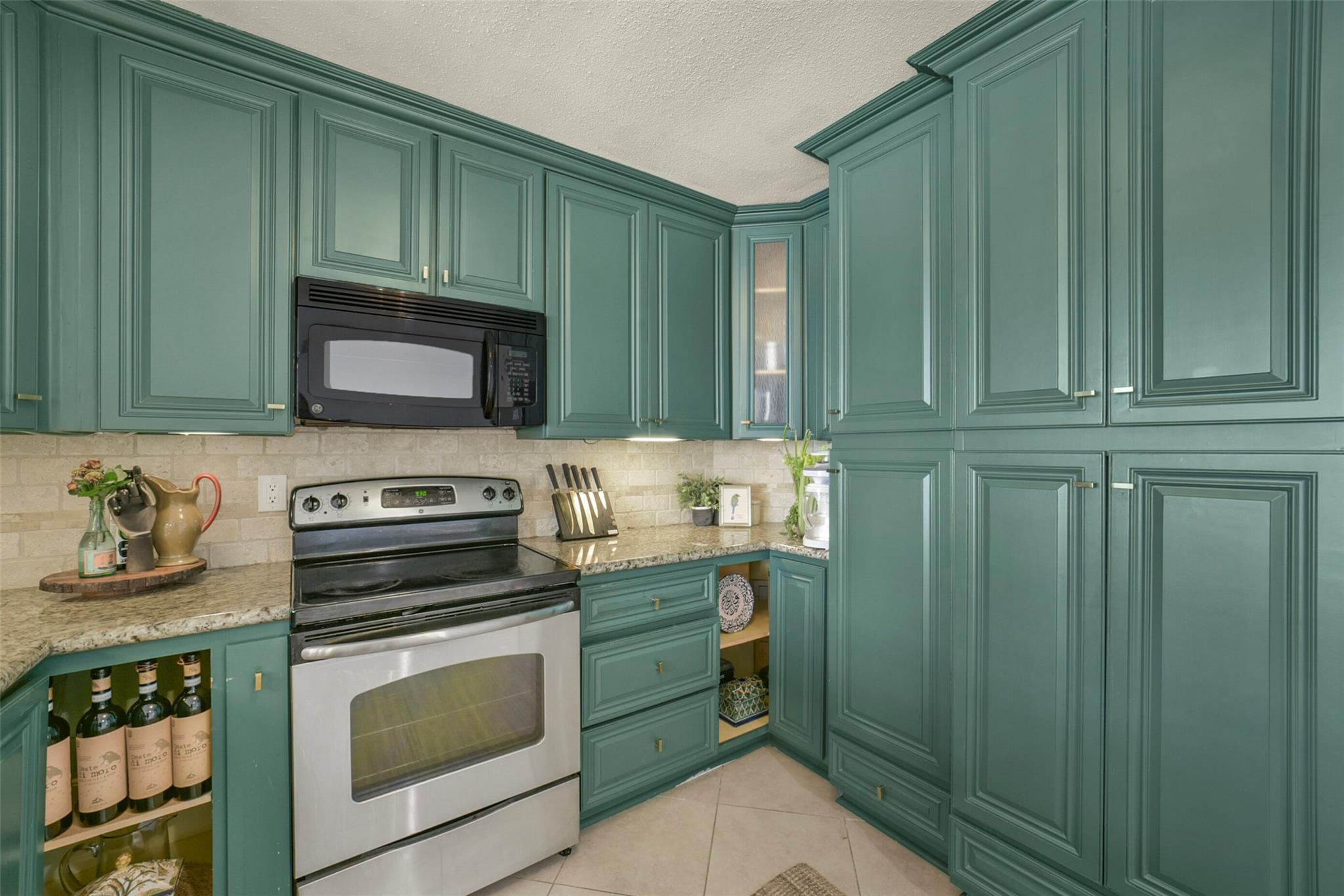 2333 Bering Drive # 322