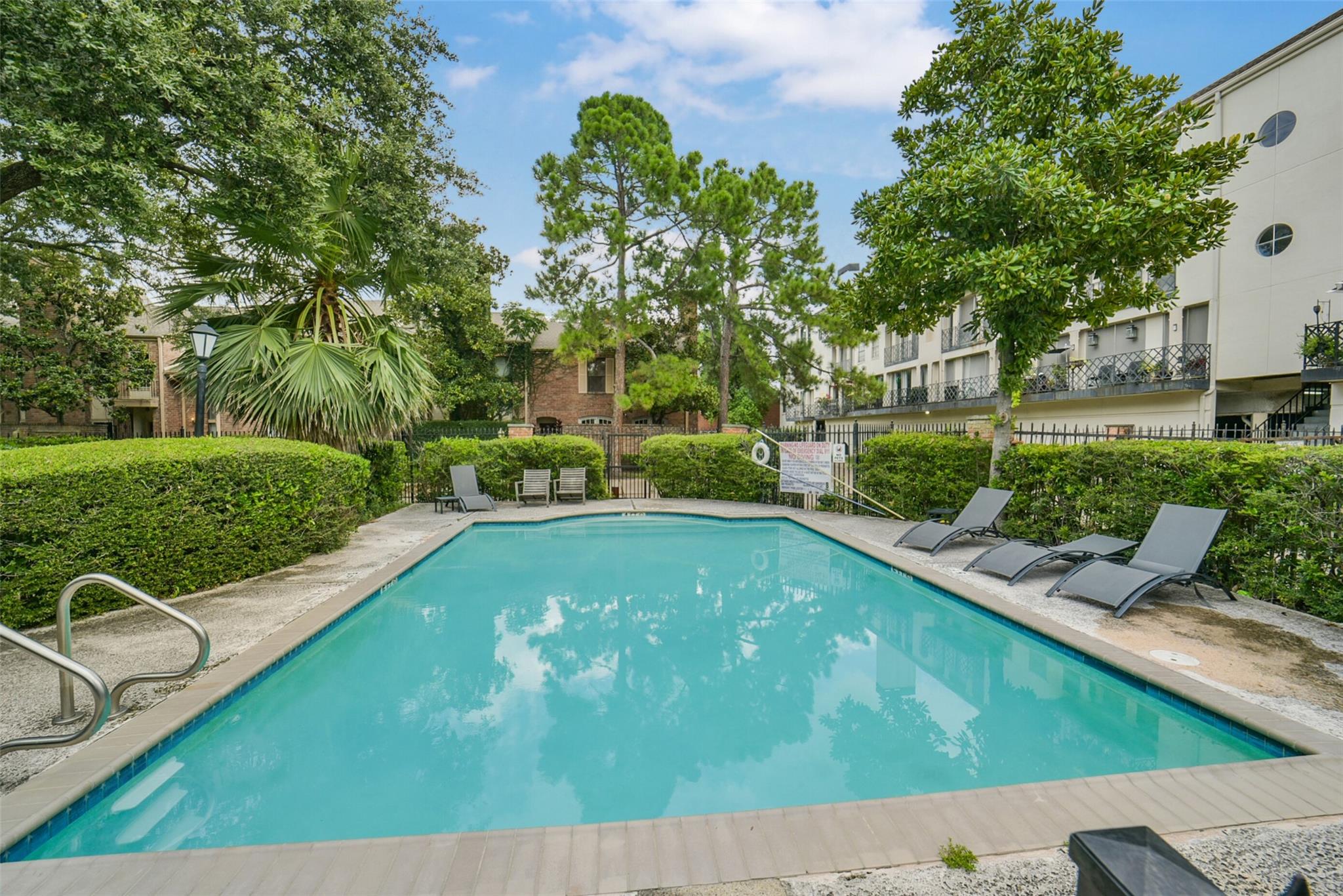 2333 Bering Drive # 322