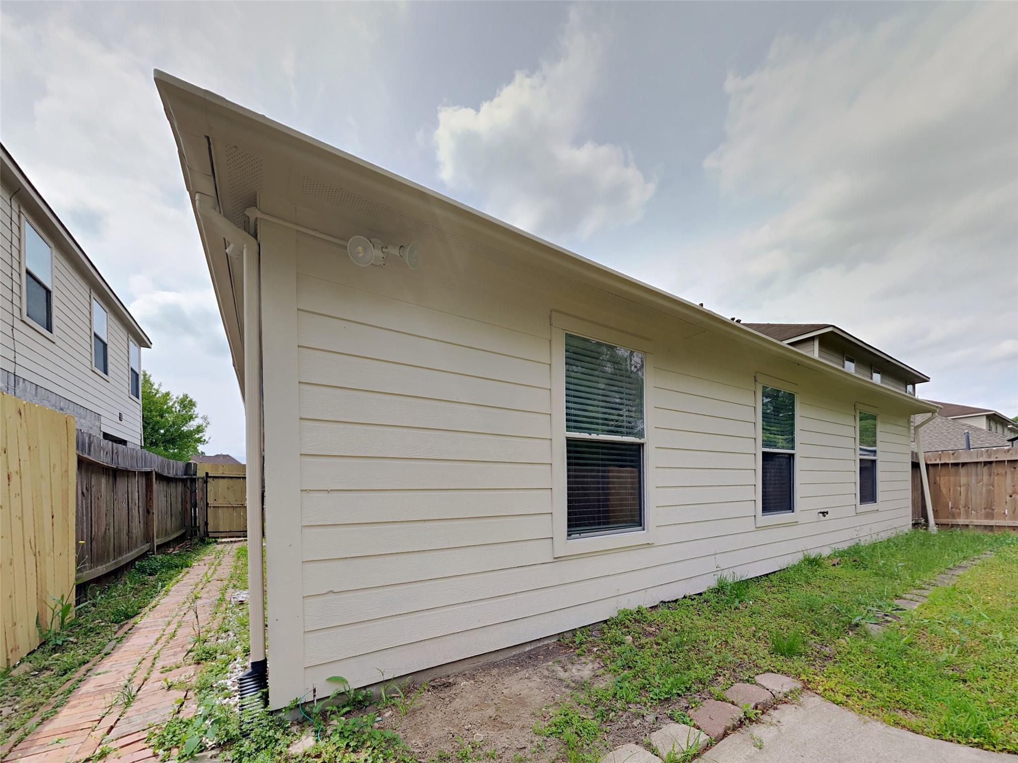 2343 Village Leaf Drive