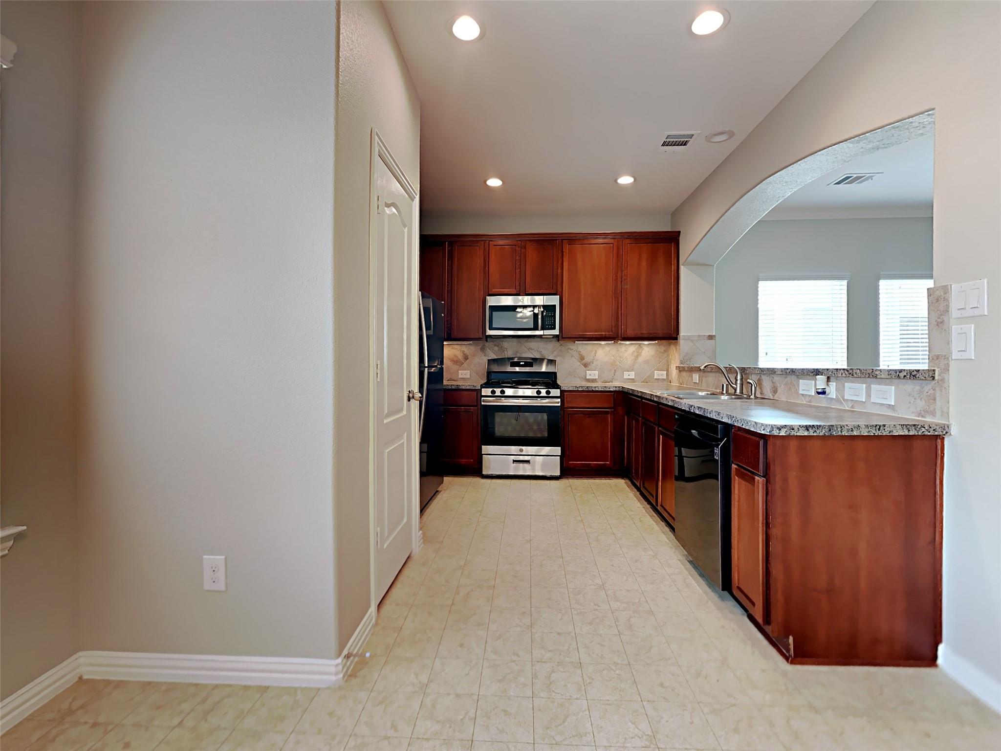 5202 Dauntless Drive