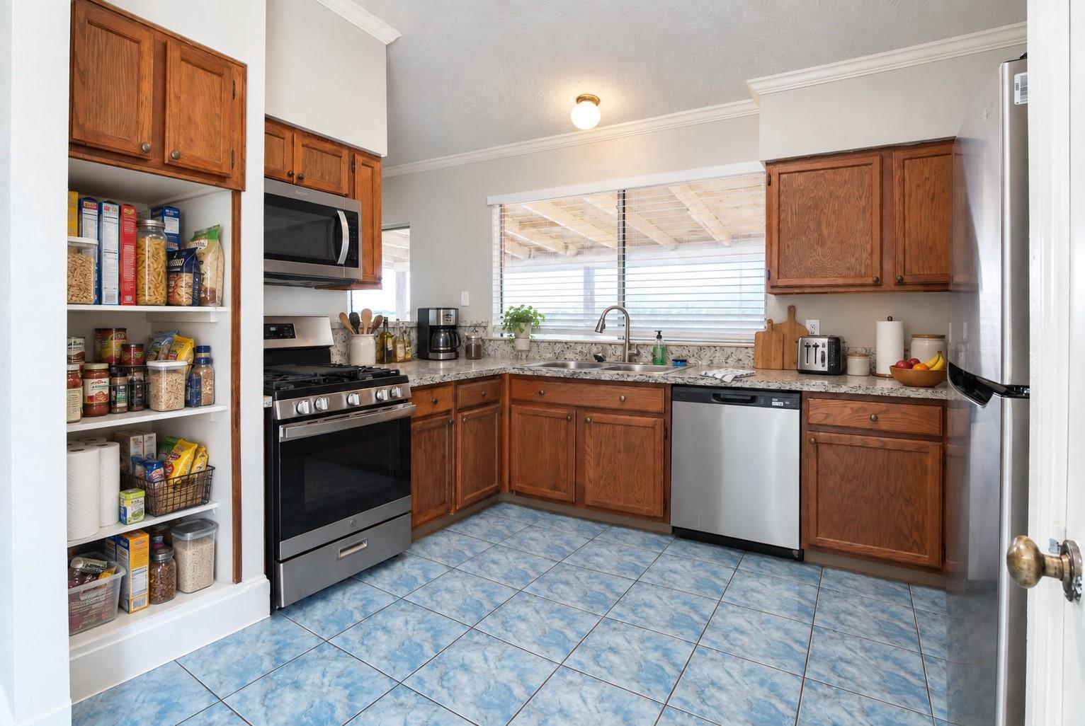 8223 Vista Del Sol Drive