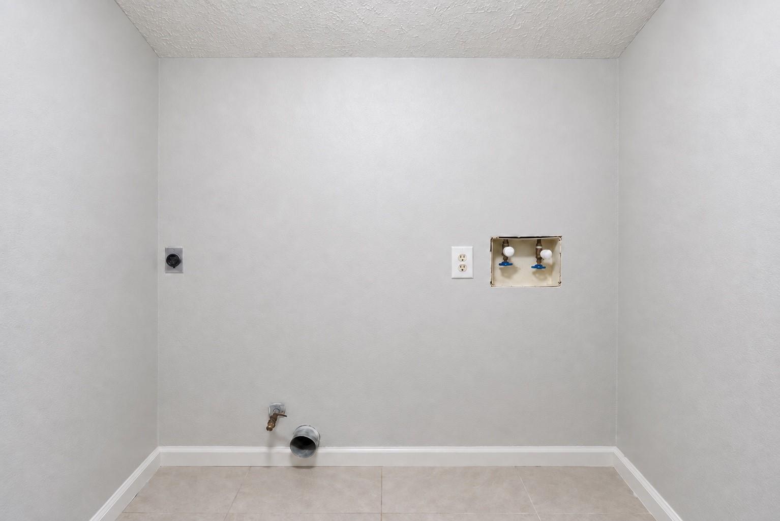 8223 Vista Del Sol Drive