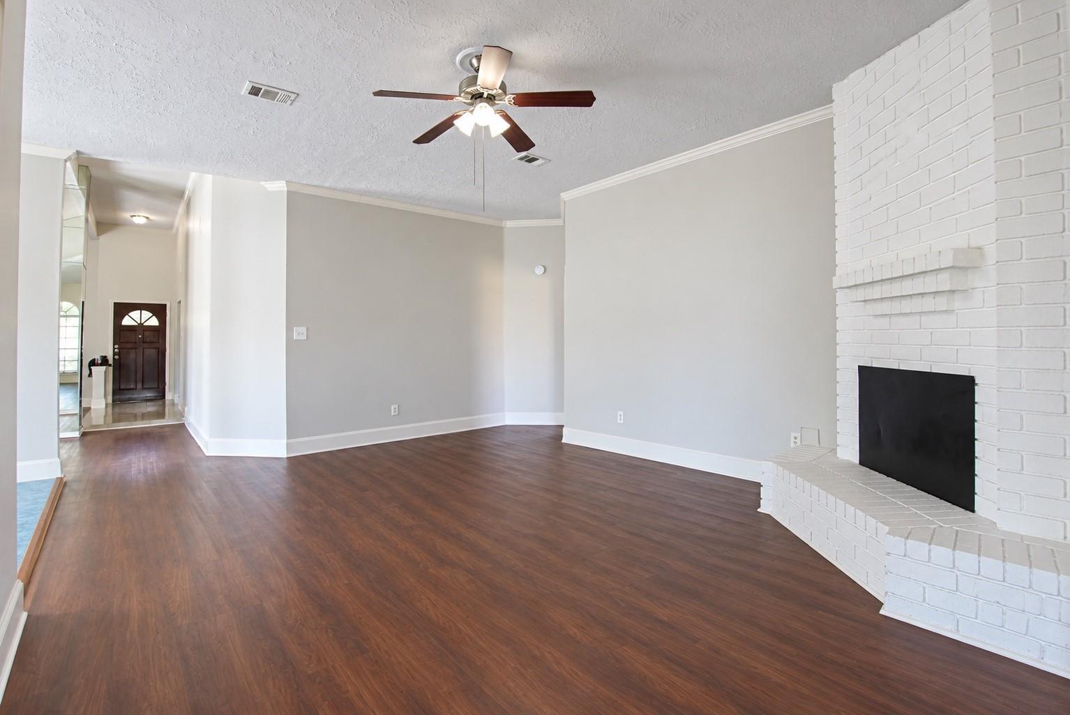 8223 Vista Del Sol Drive