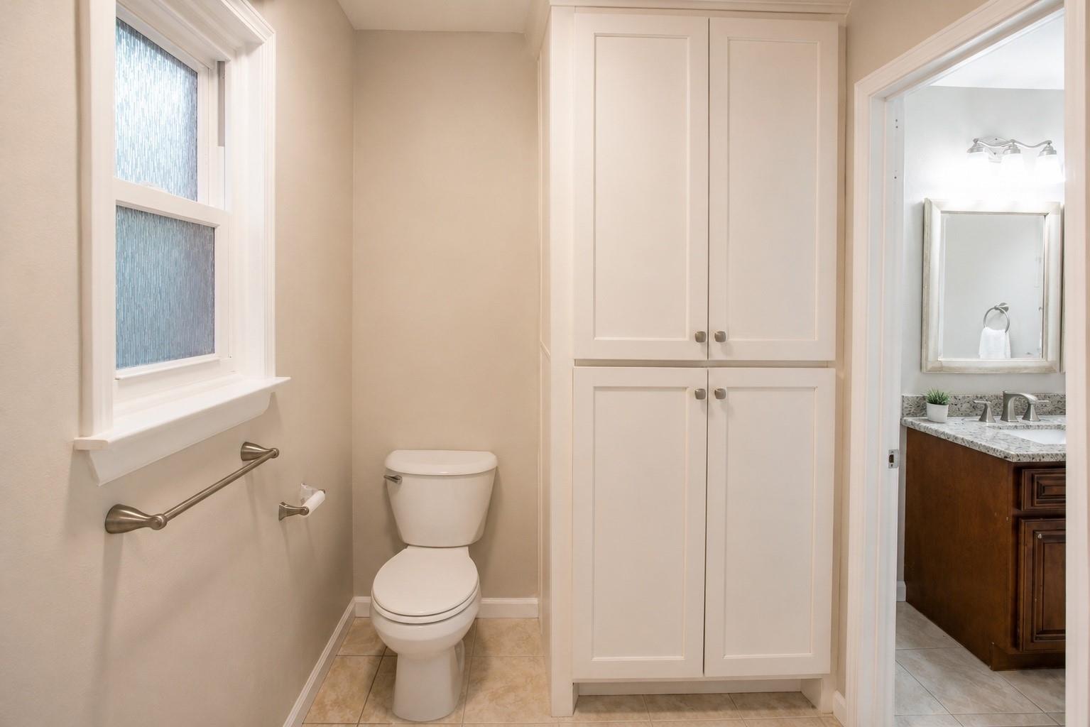 11 Hickory Oak Drive