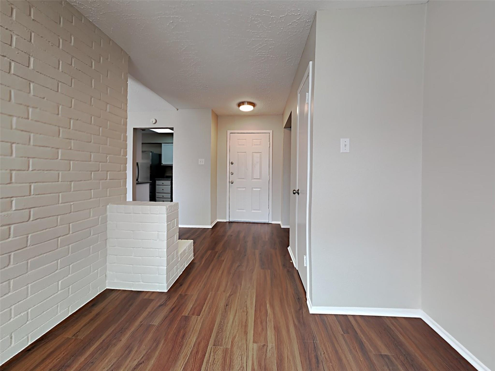 24031 Griffin House Lane