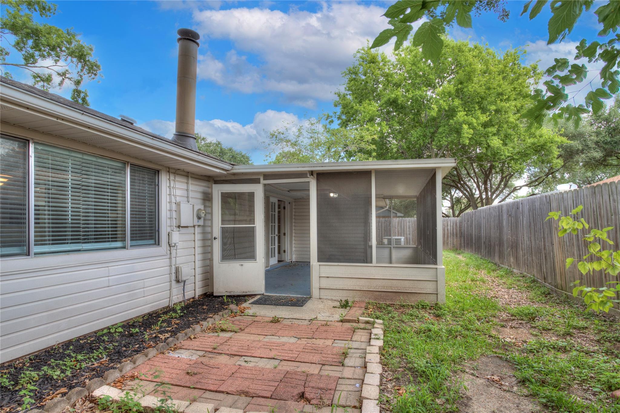 2618 Gilliom Drive