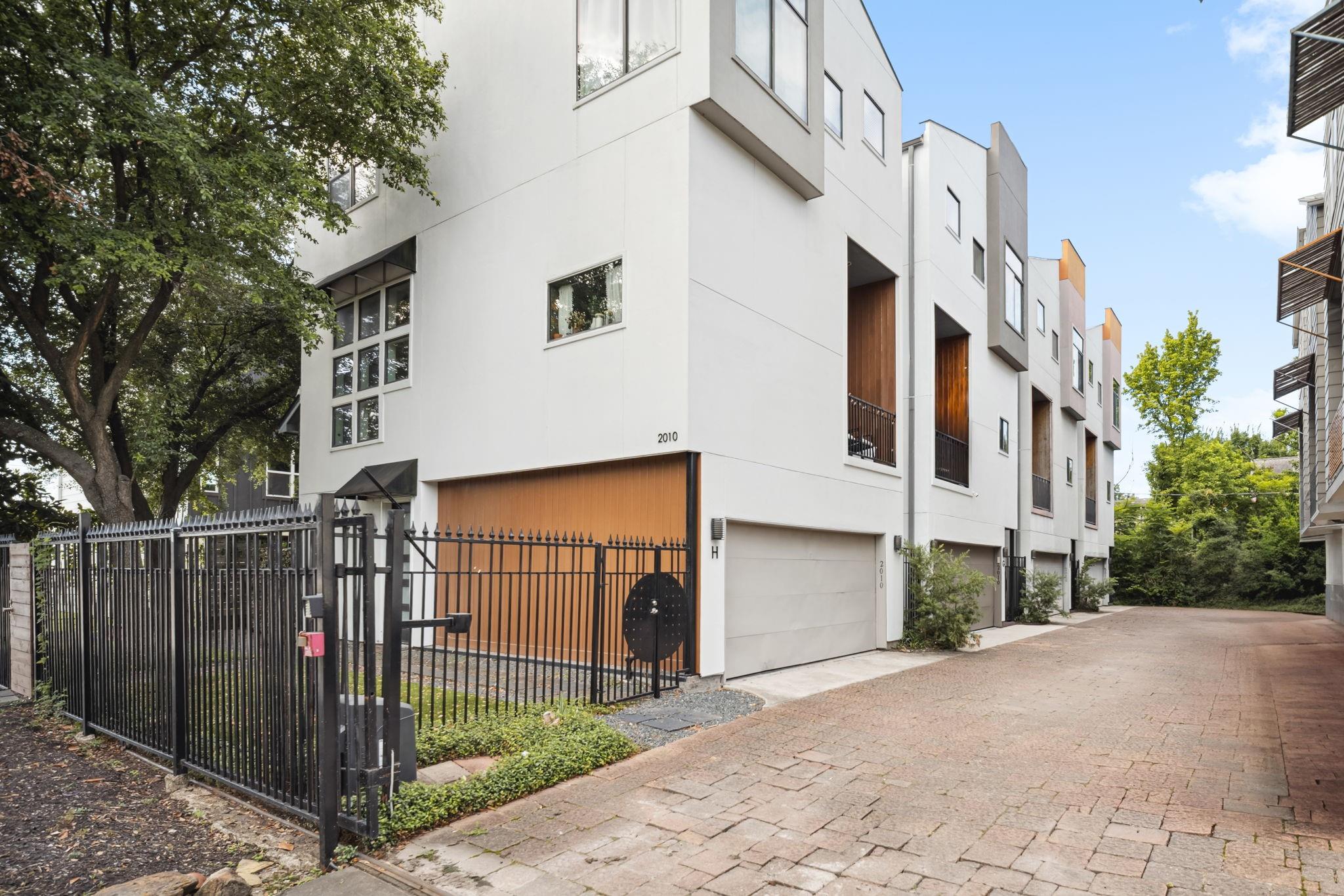 2010 Blodgett Street # G