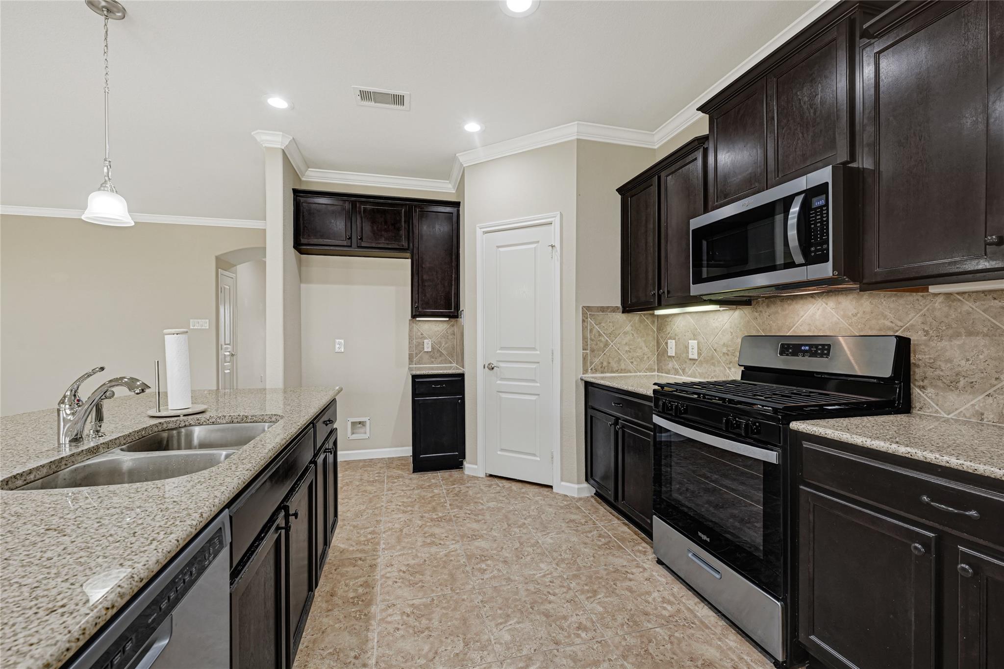 25302 Glenlevan Lane