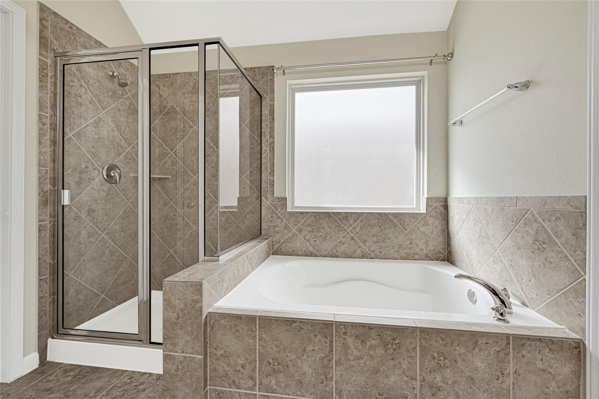 25302 Glenlevan Lane