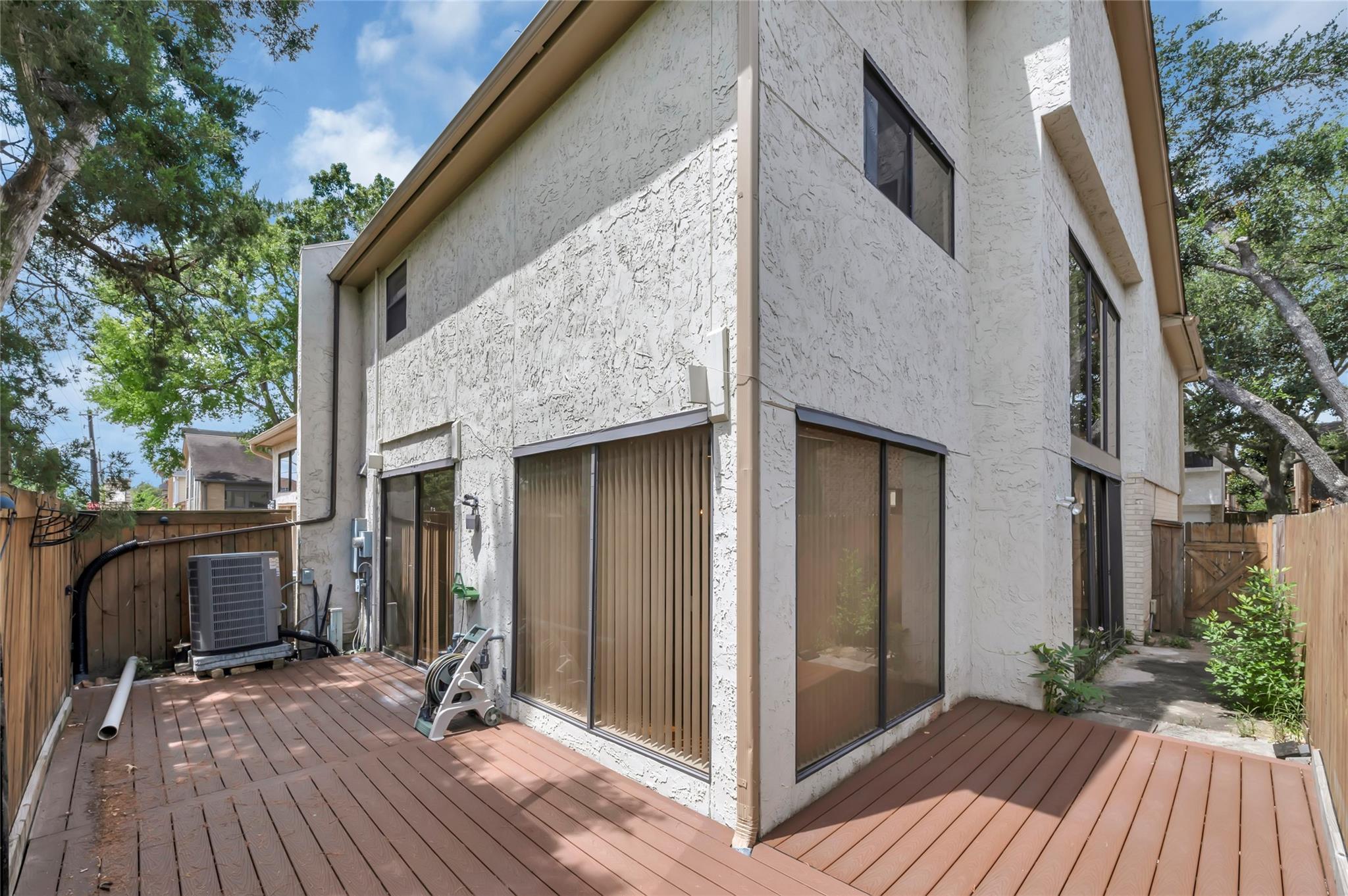 5611 Saint Paul Street