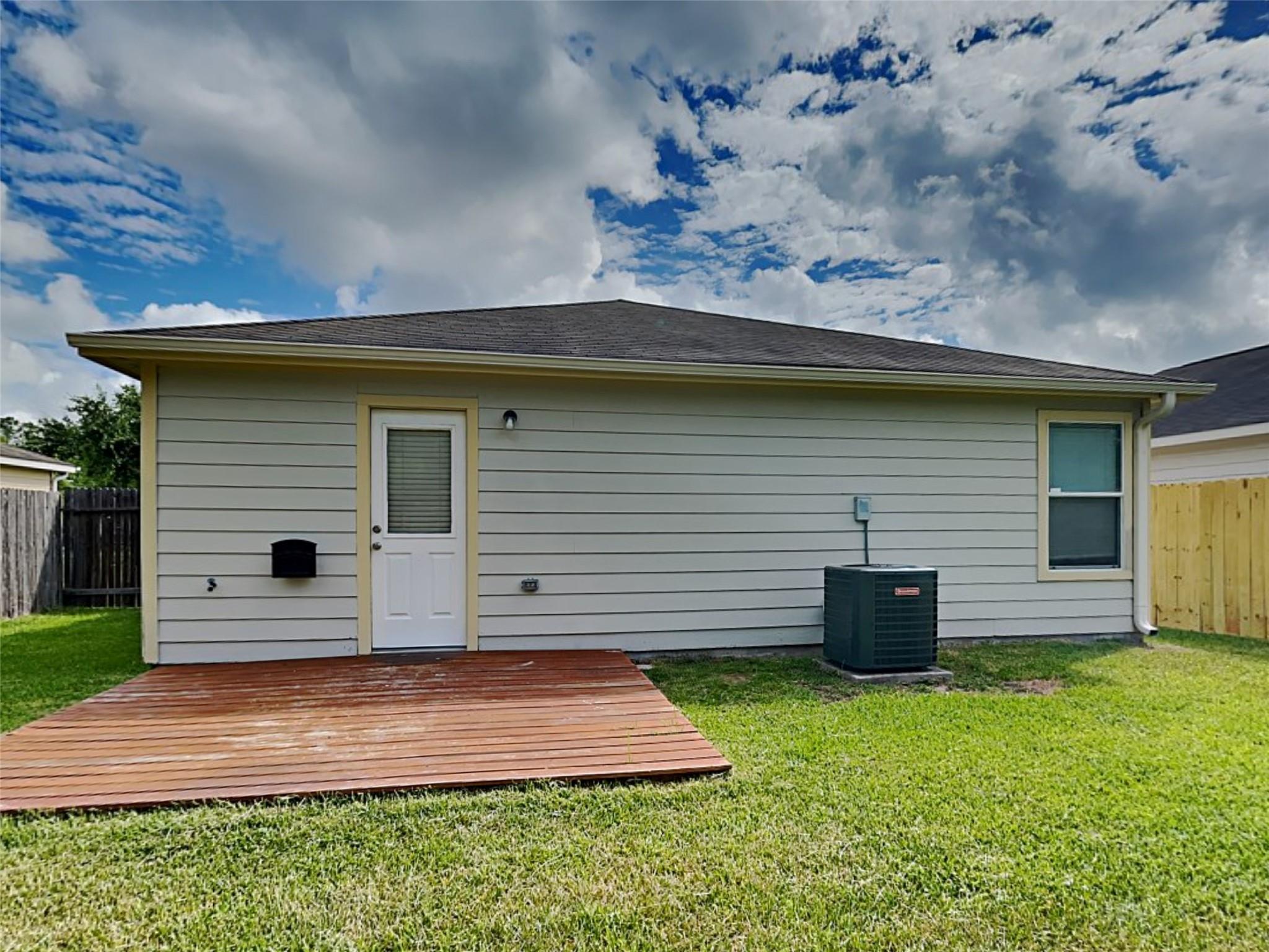 4202 Medina River Loop