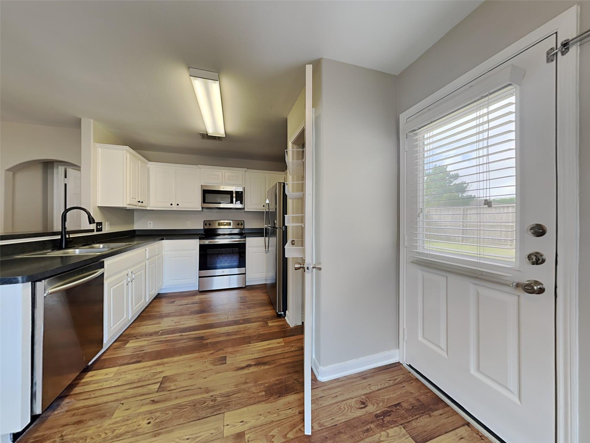 4202 Medina River Loop