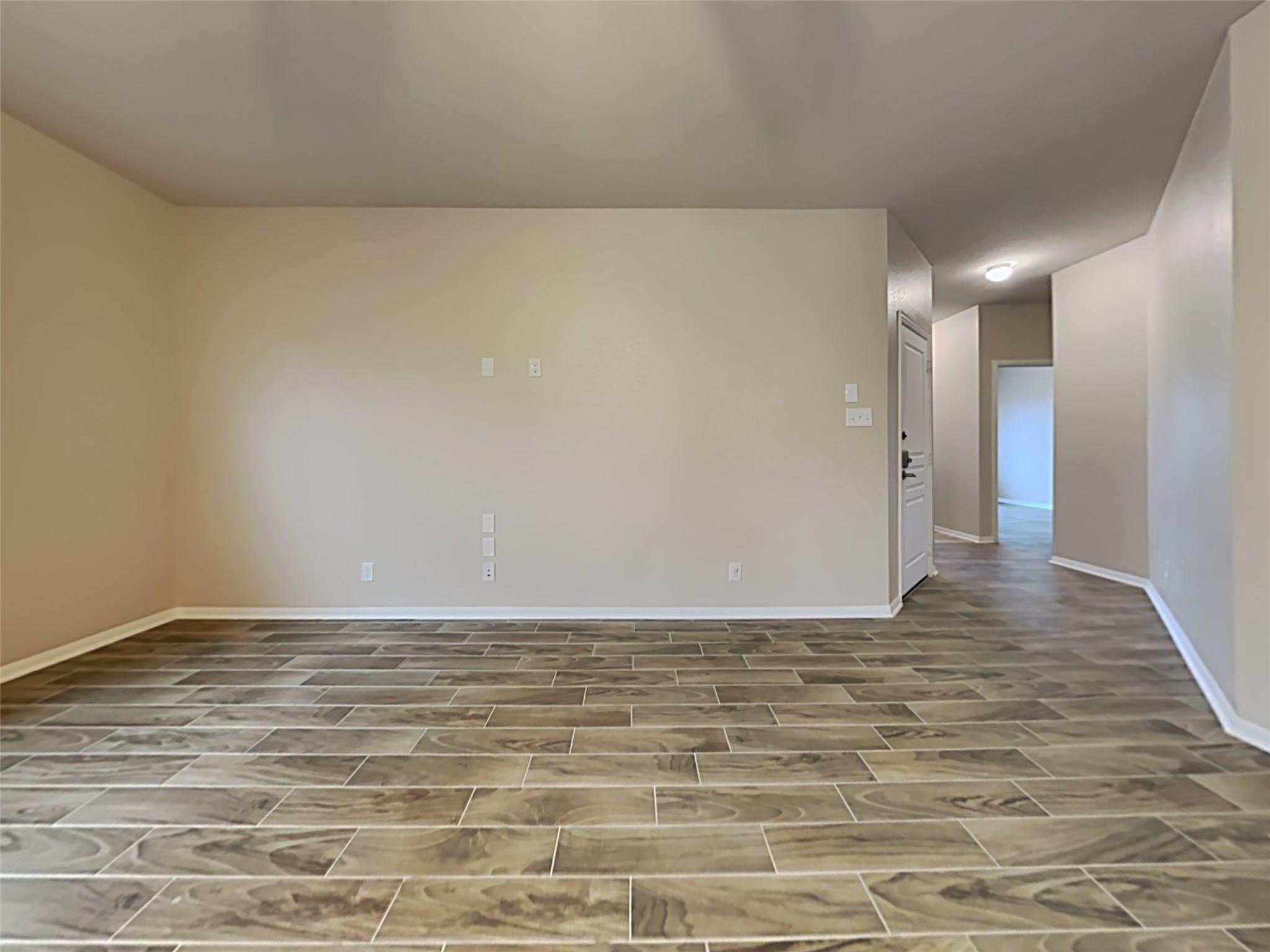 31218 Roos River Road