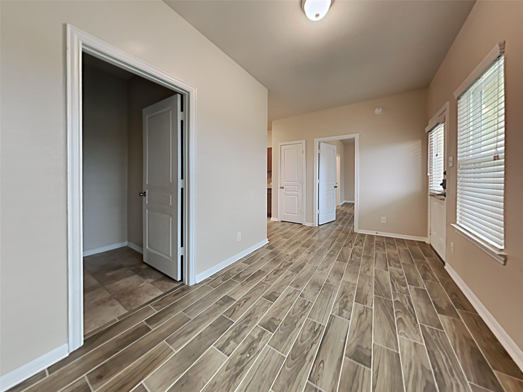 31218 Roos River Road