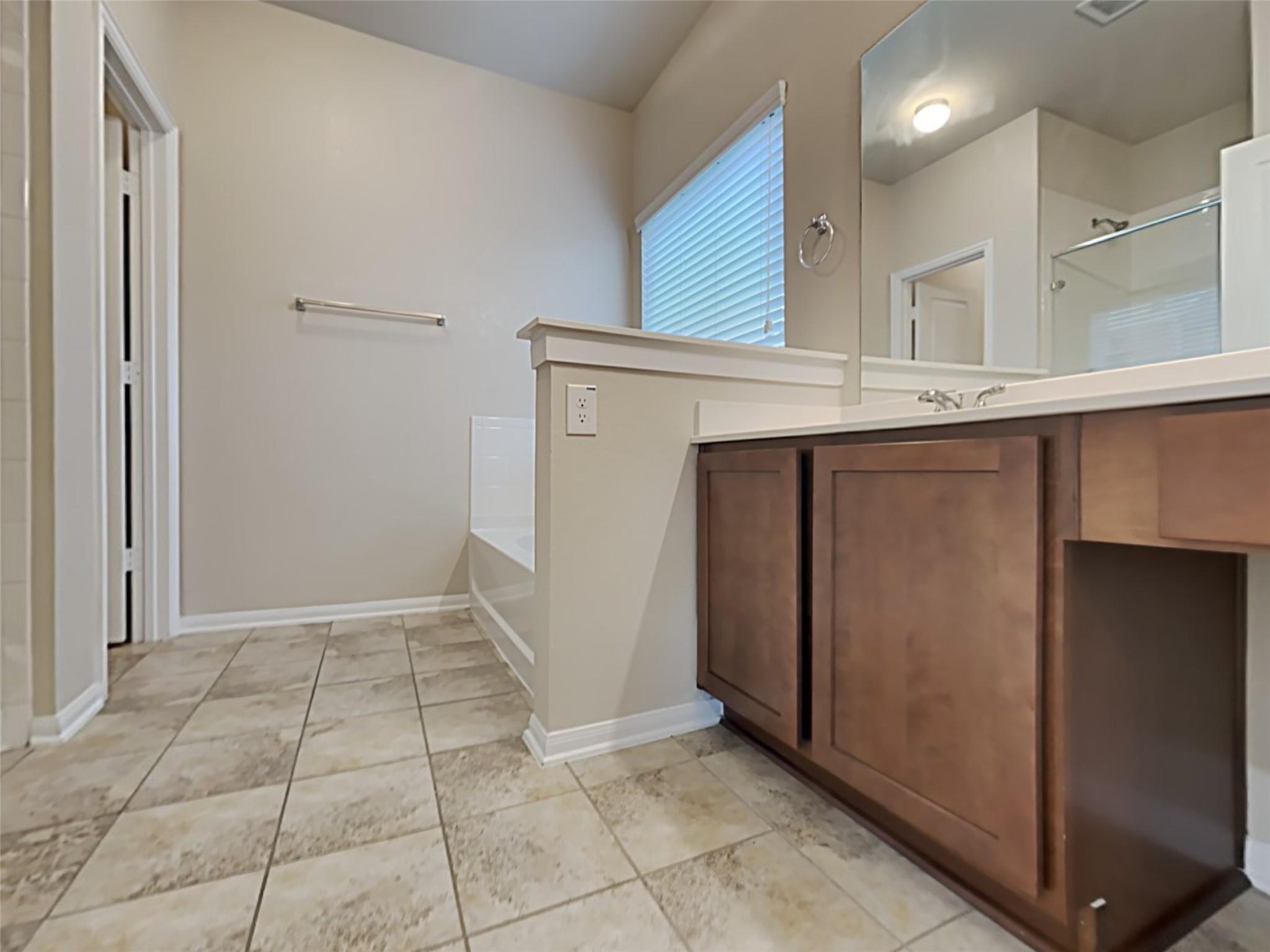 31218 Roos River Road