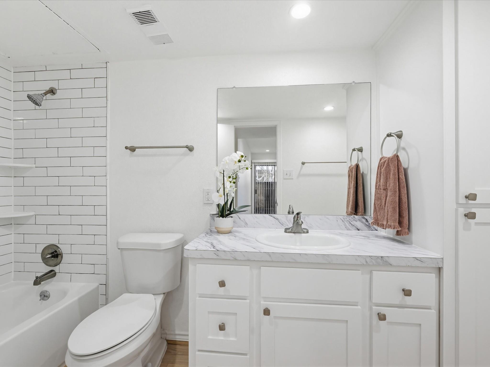 2120 Wilcrest Drive # 122