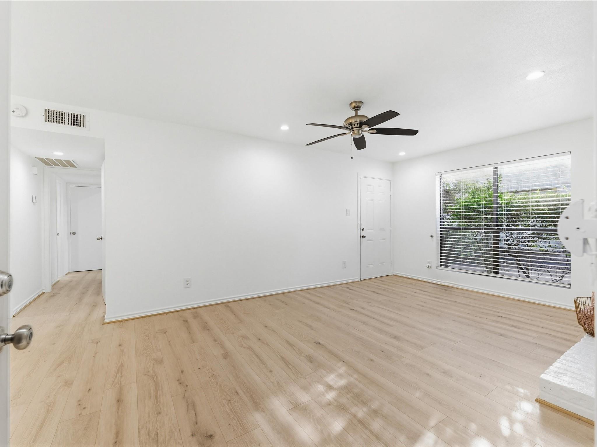 2120 Wilcrest Drive # 122