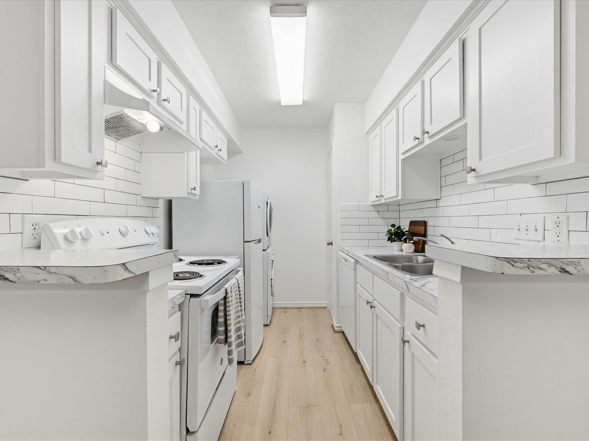 2120 Wilcrest Drive # 122