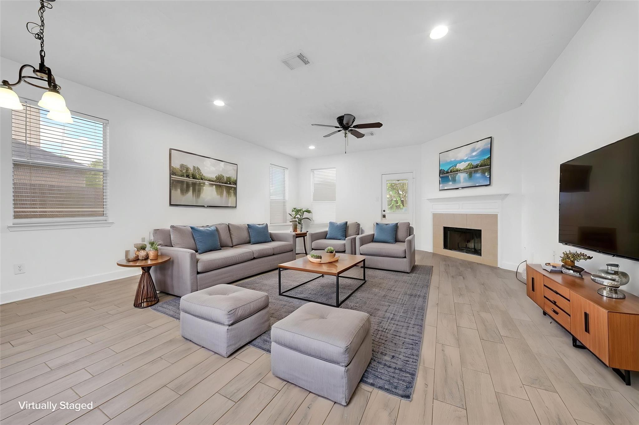1009 Bay Area Boulevard