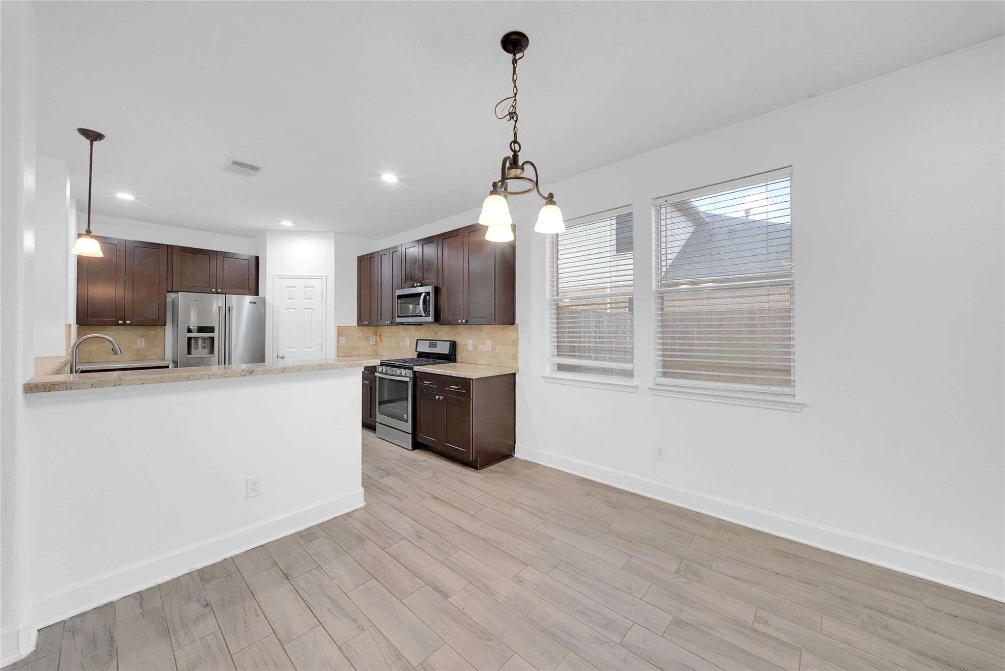 1009 Bay Area Boulevard