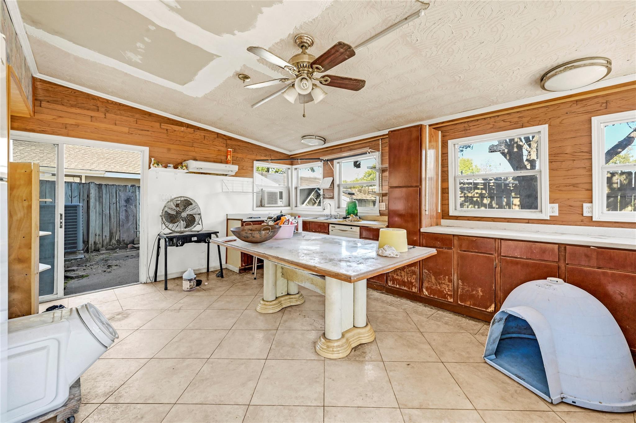 12166 Huntington Venture Drive