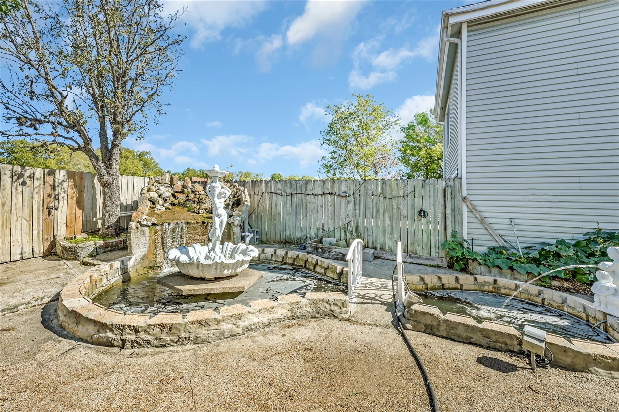 12166 Huntington Venture Drive