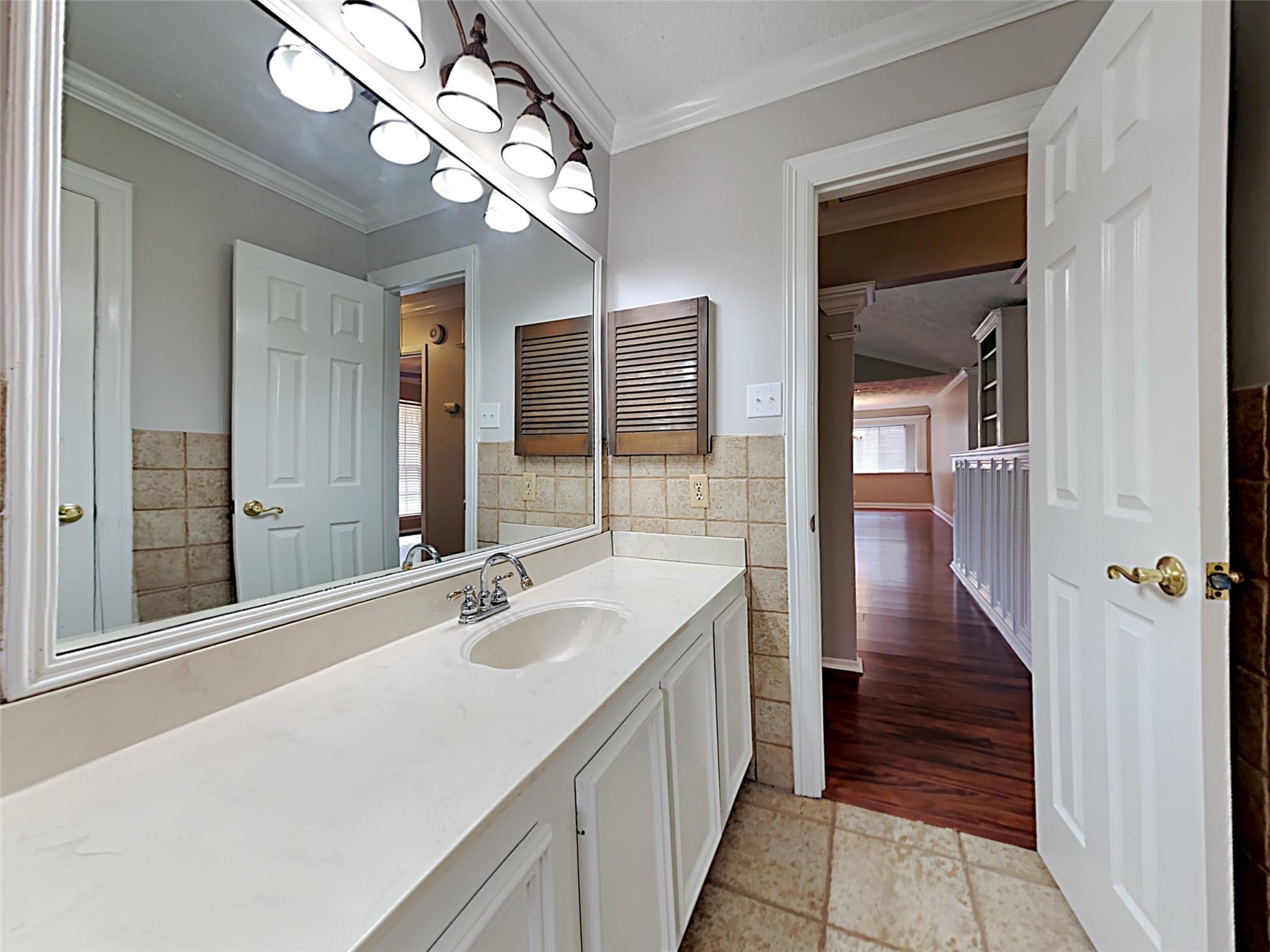 7311 El Cresta Drive
