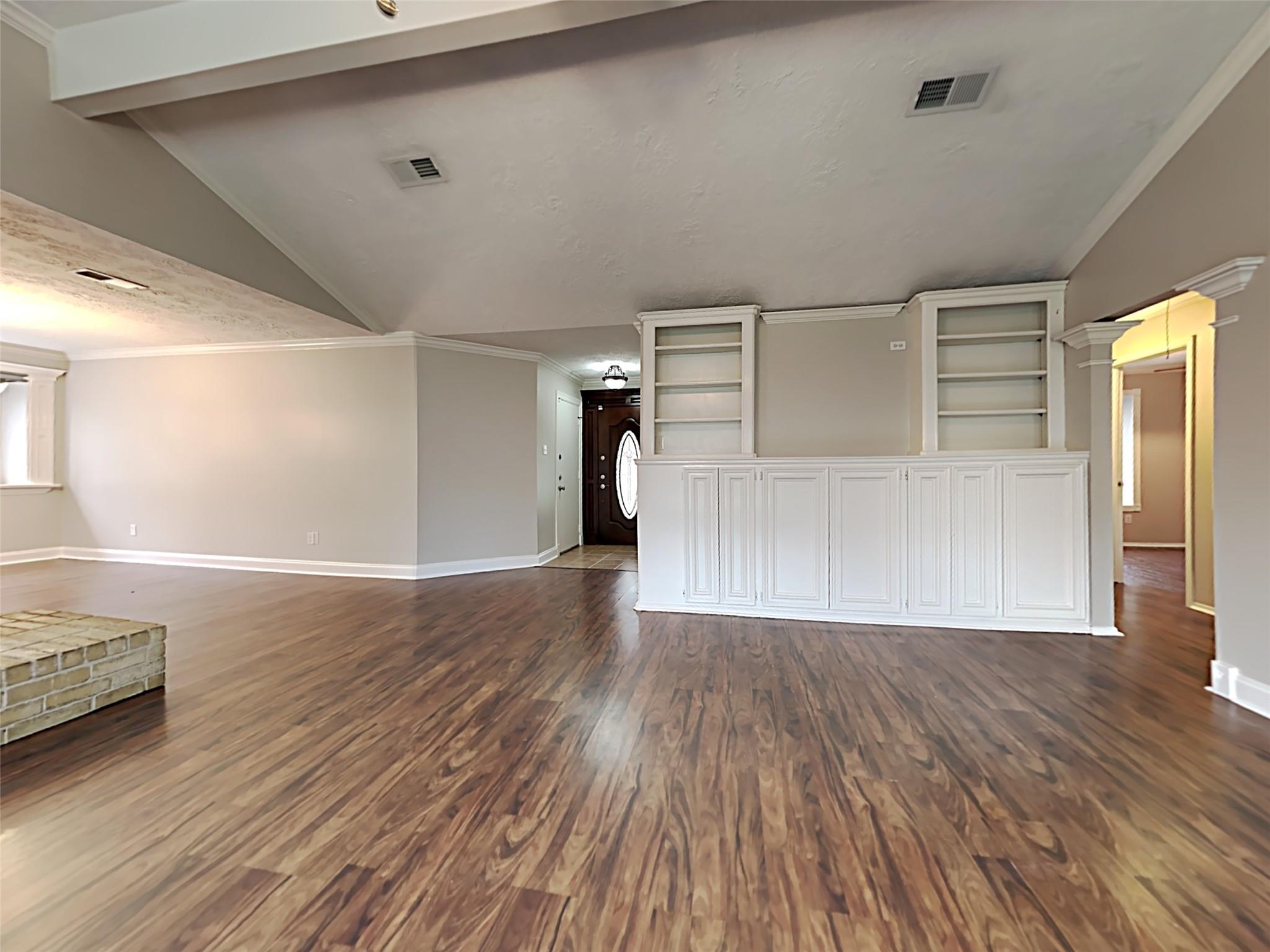 7311 El Cresta Drive