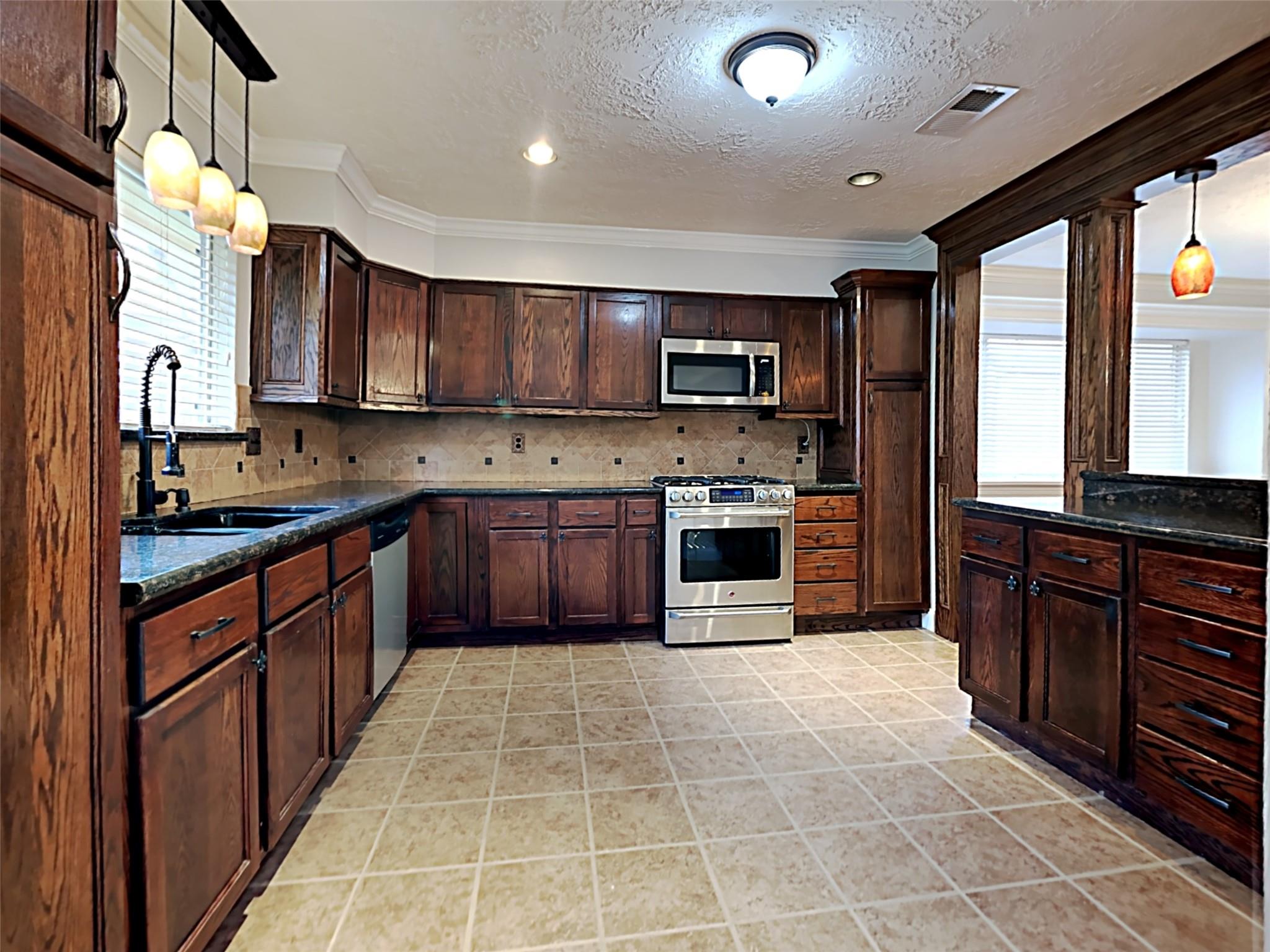 7311 El Cresta Drive