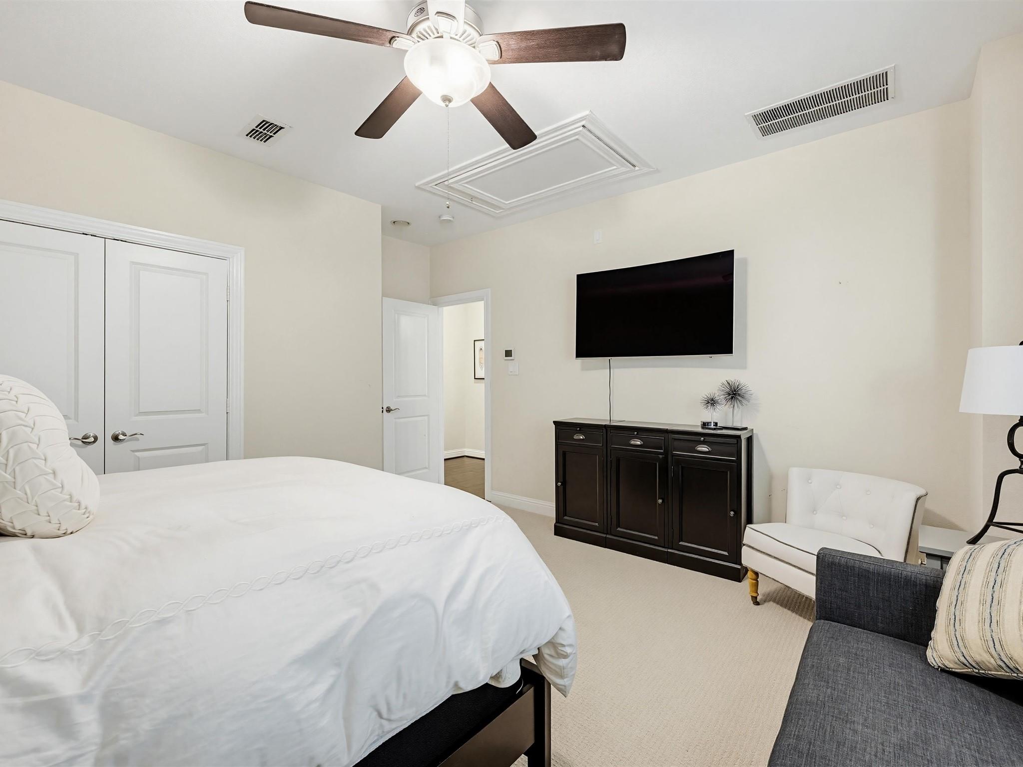 8418 Oak Leaf Point Drive