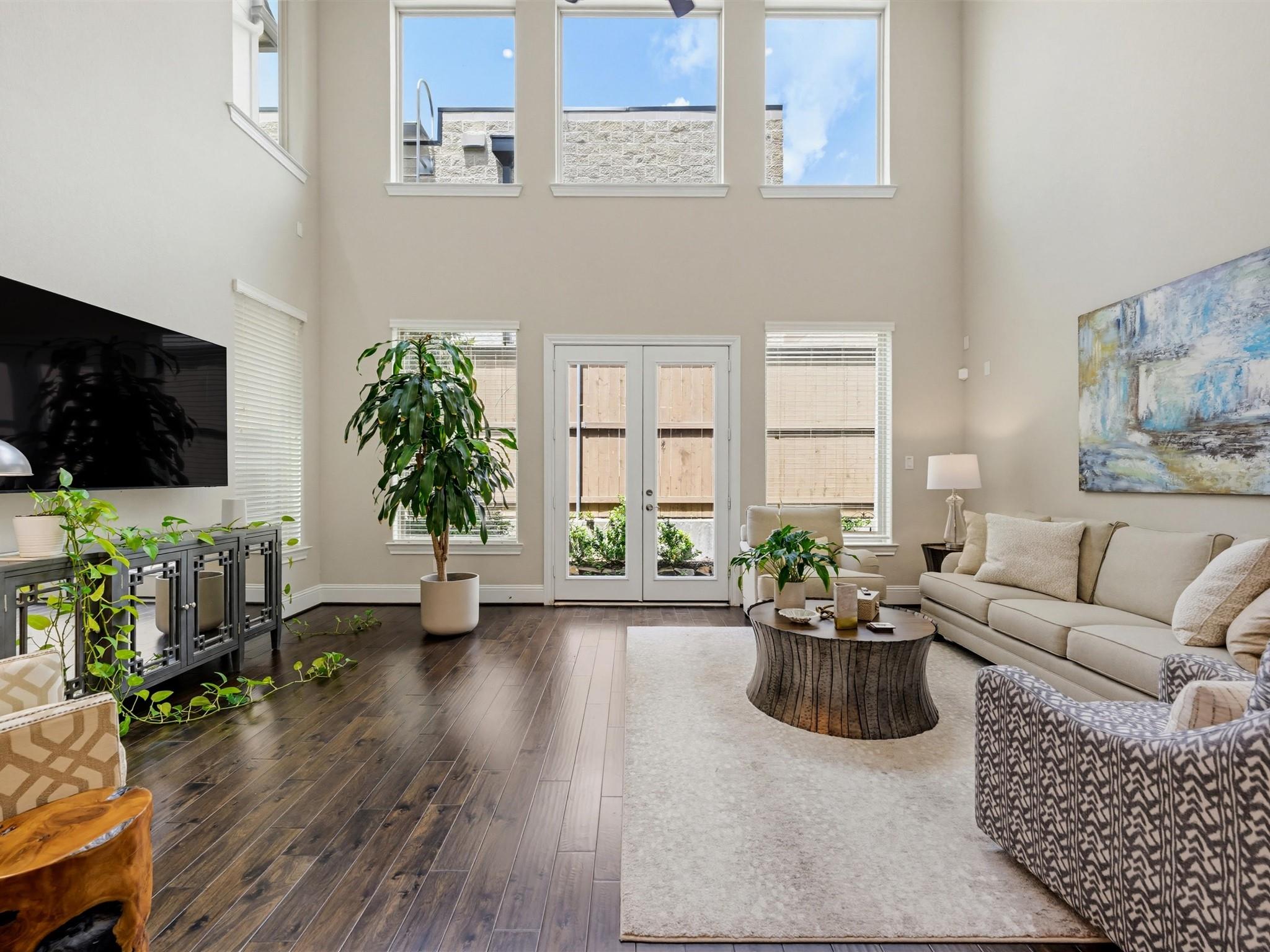 8418 Oak Leaf Point Drive