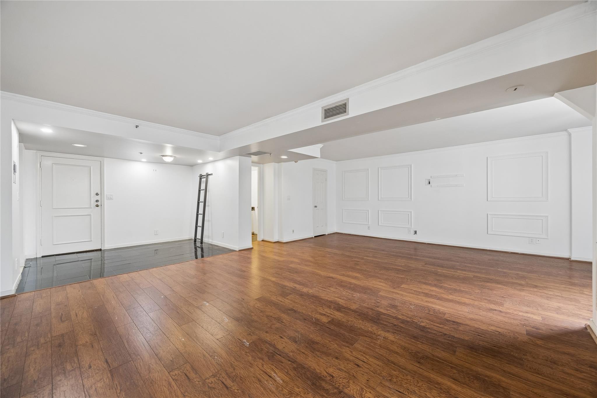 3525 Sage Road # 713