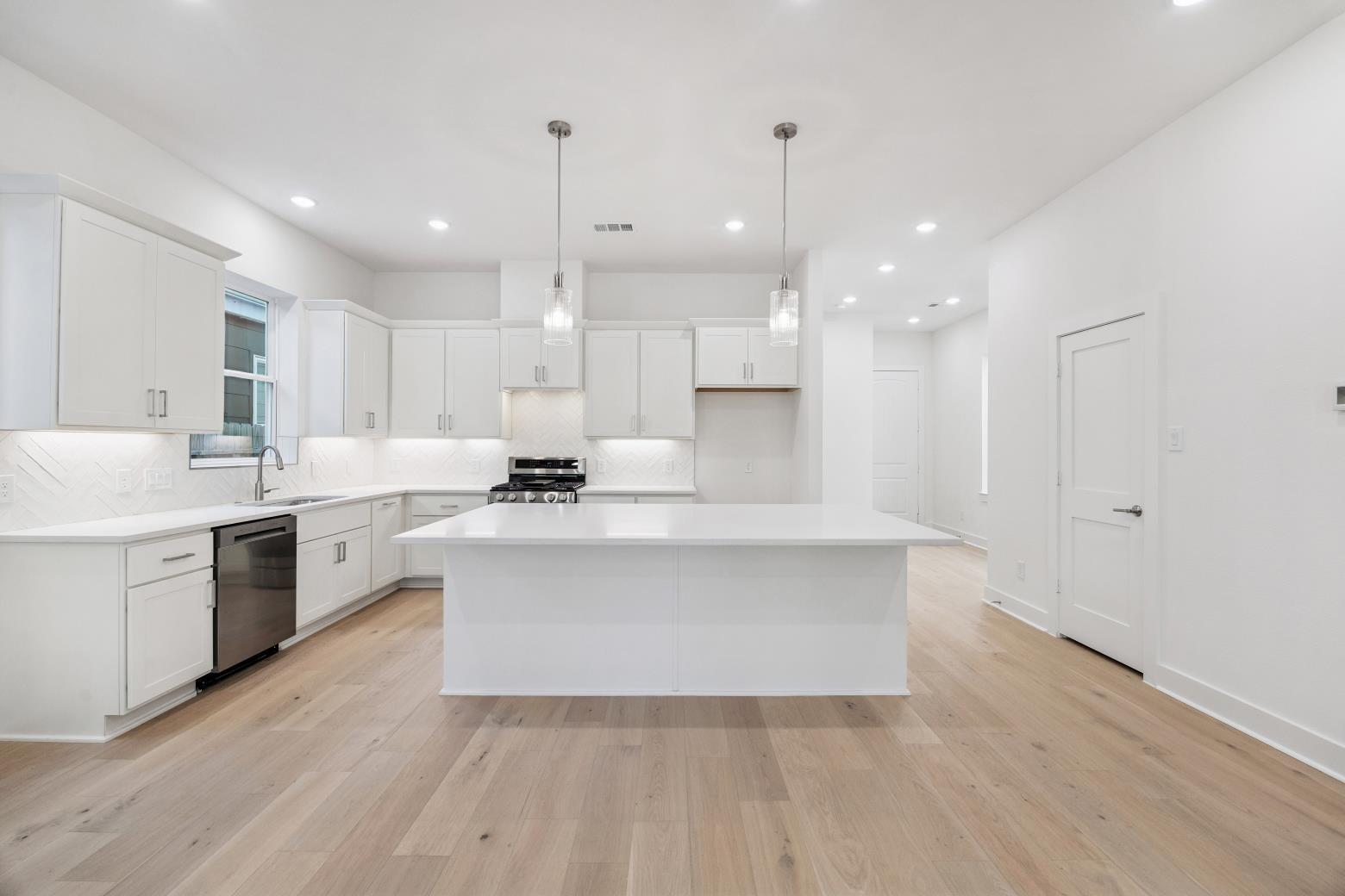 1321 Alexander Street