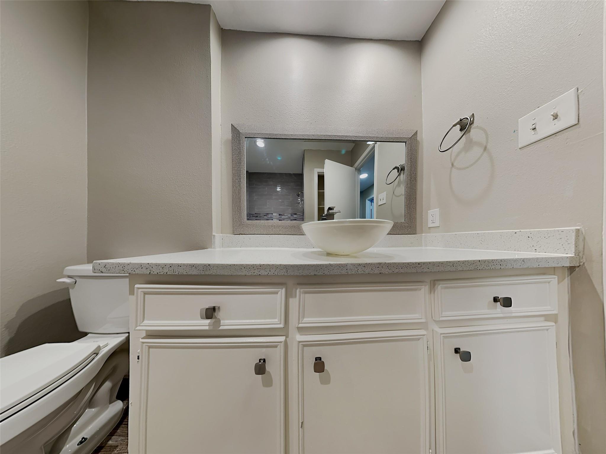 807 Chateau Place