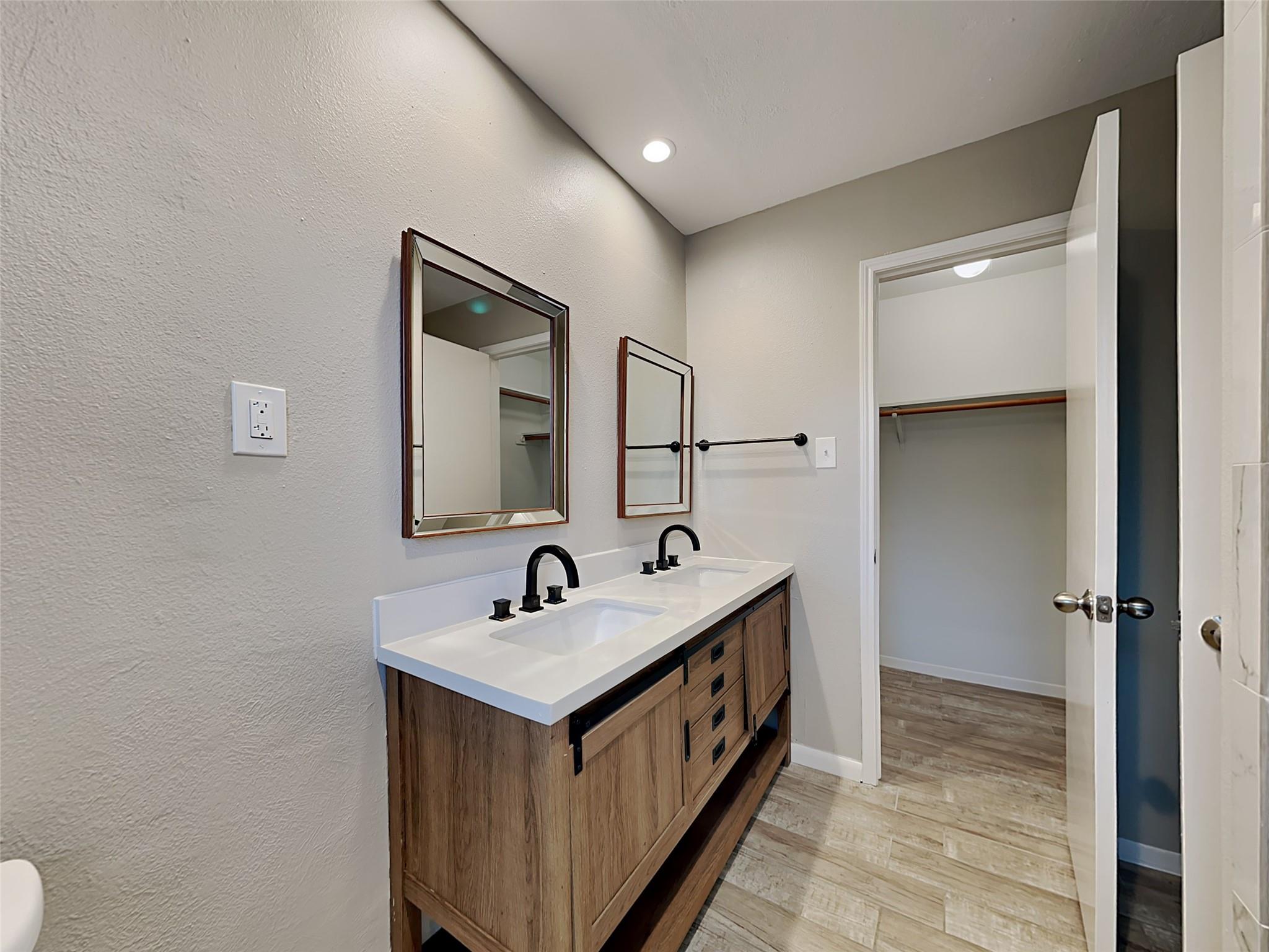807 Chateau Place