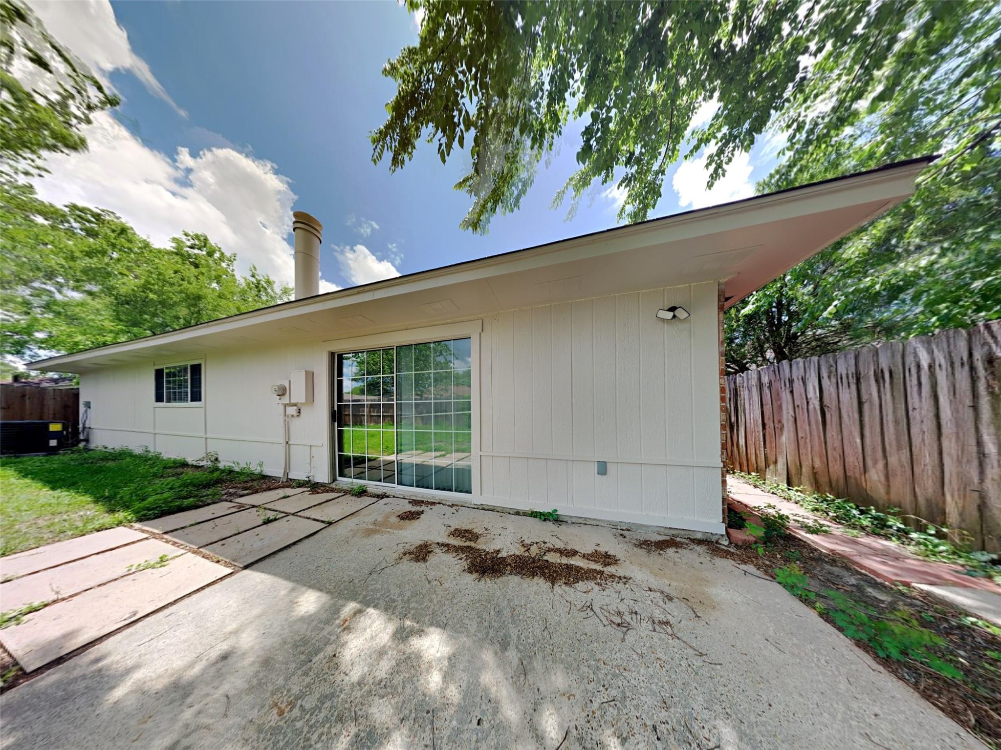 15227 Dunstable Lane