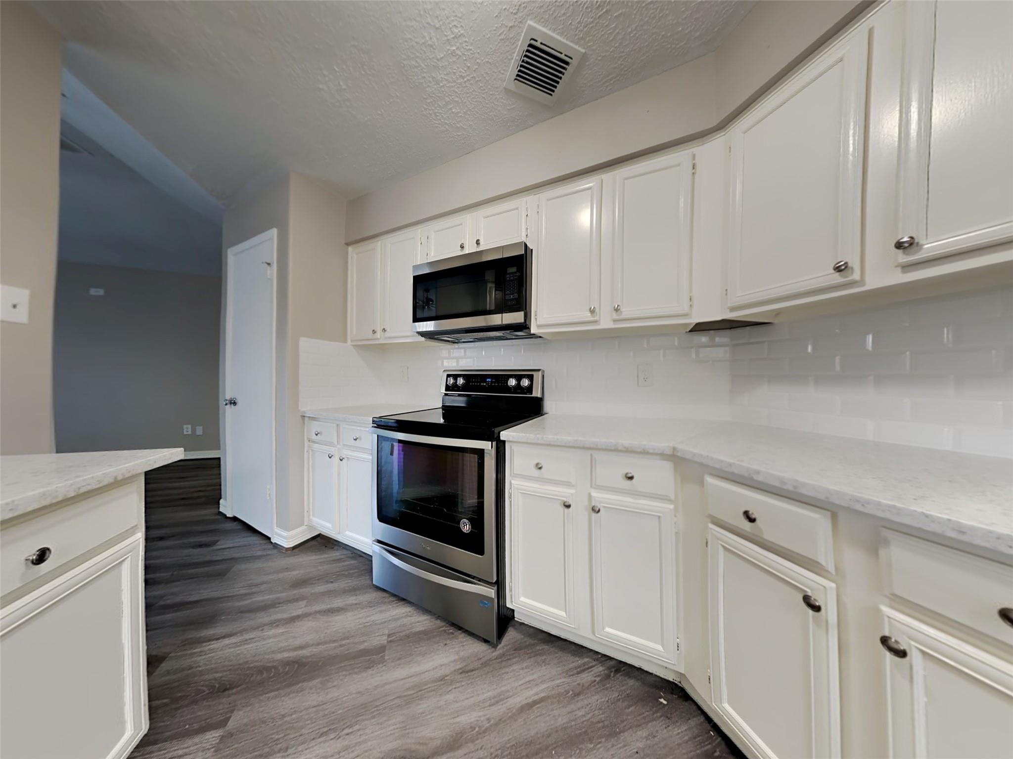 15227 Dunstable Lane