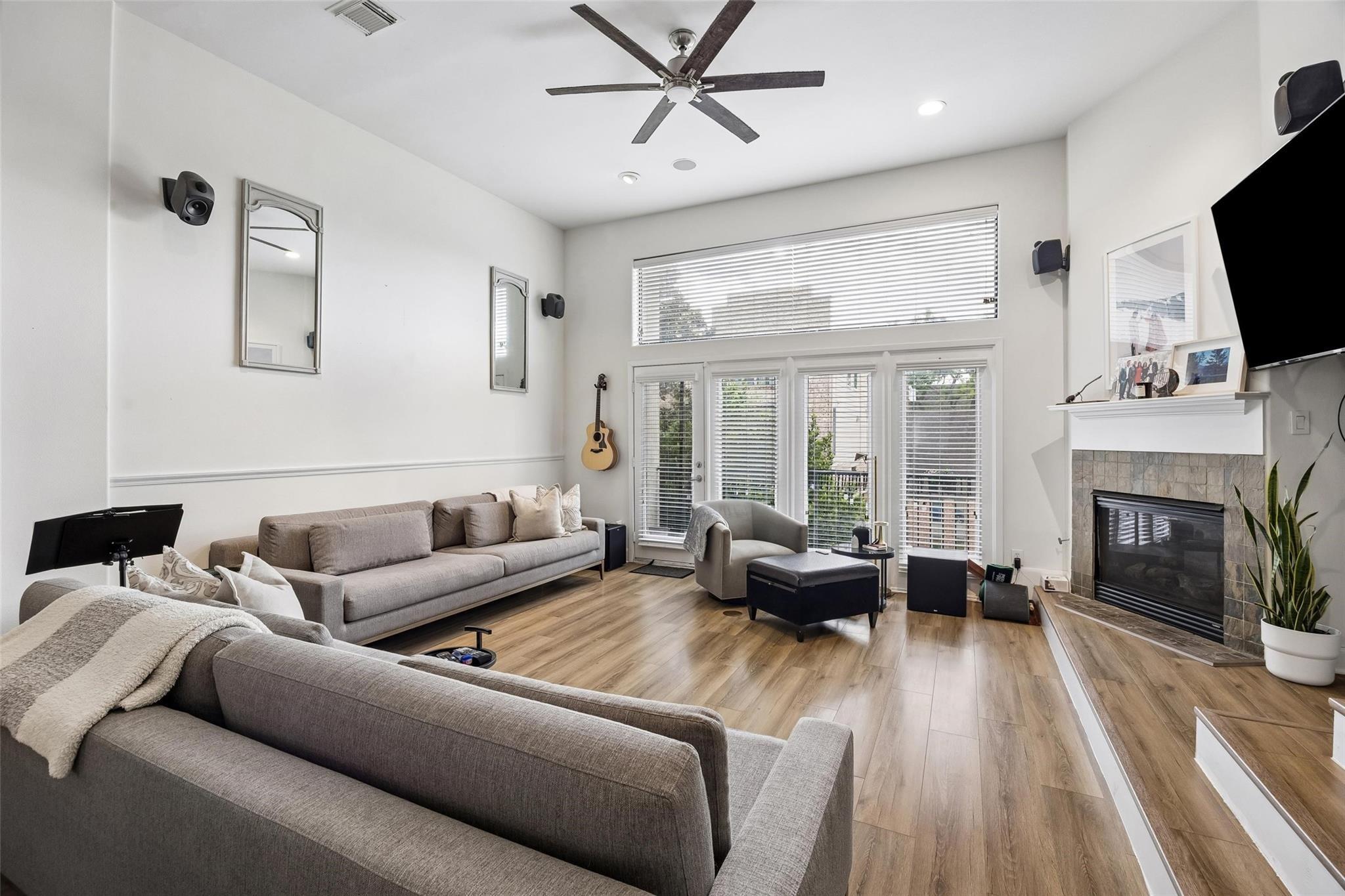 5022 Lillian Street