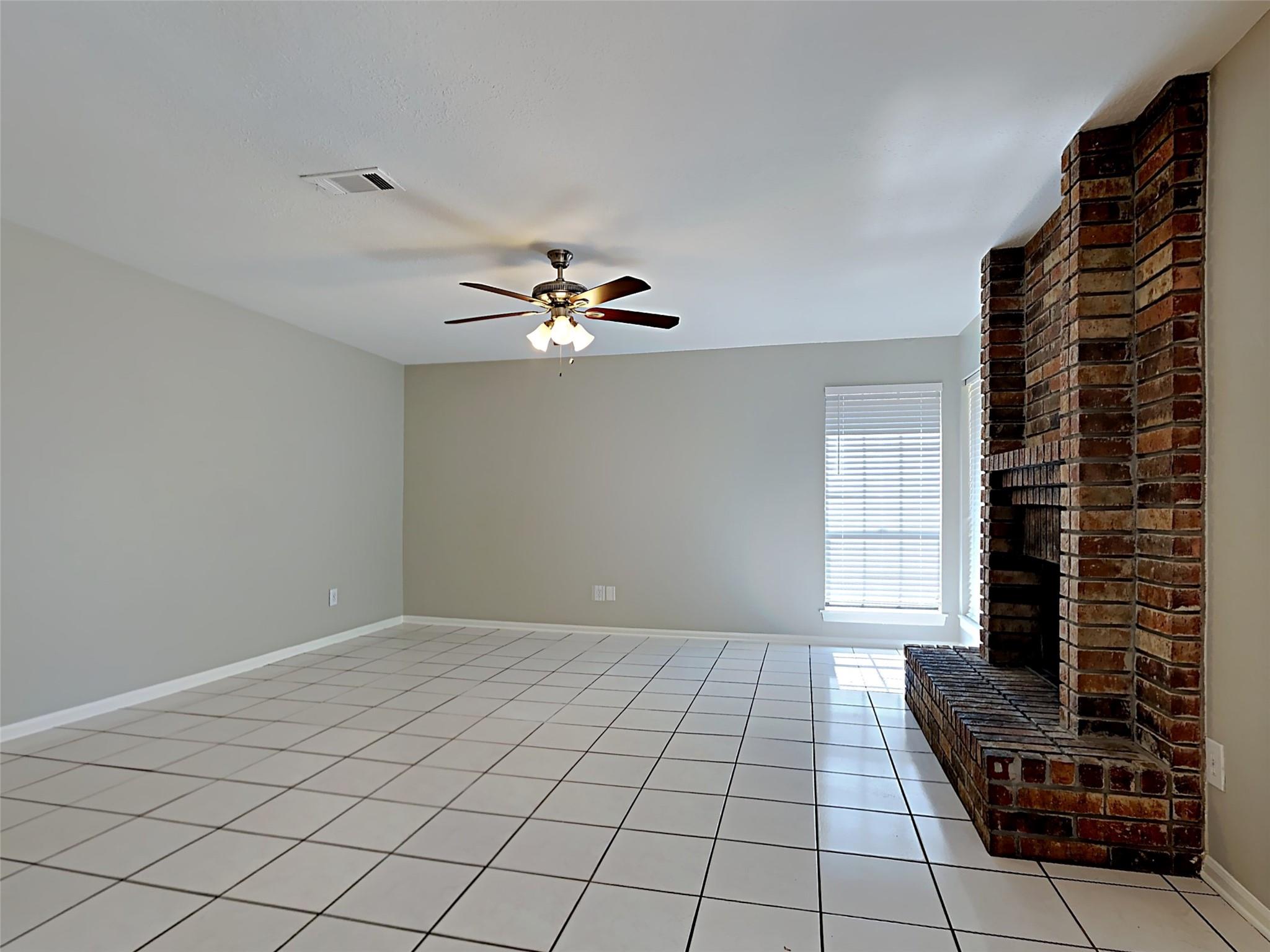 158 E Pathfinders Circle