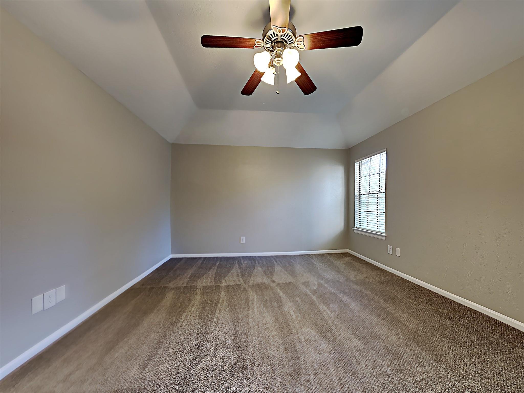 158 E Pathfinders Circle