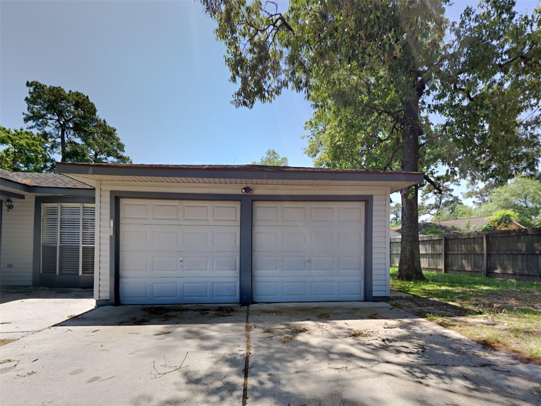 17523 Huntersglen Circle