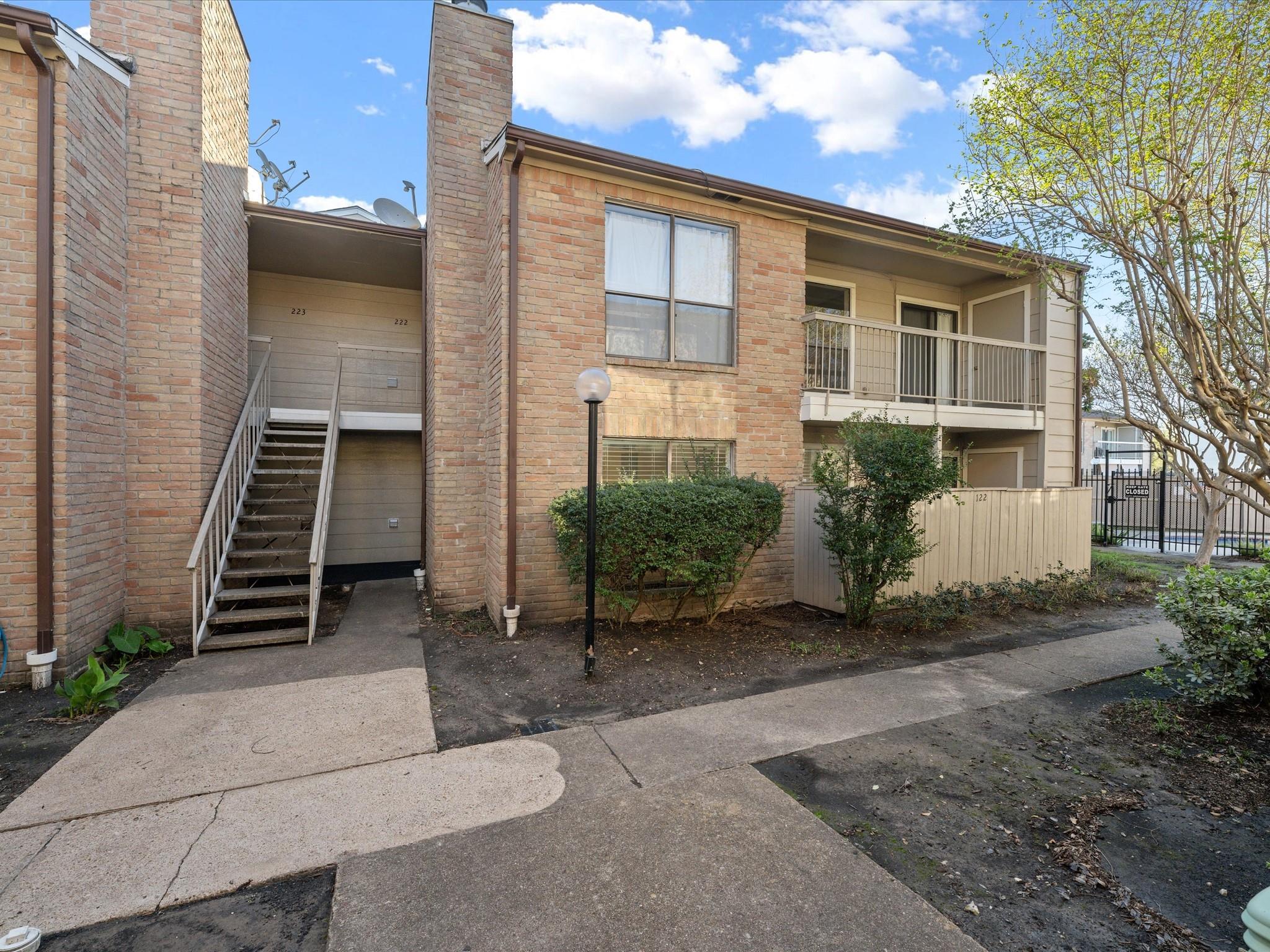 2120 Wilcrest Drive # 122