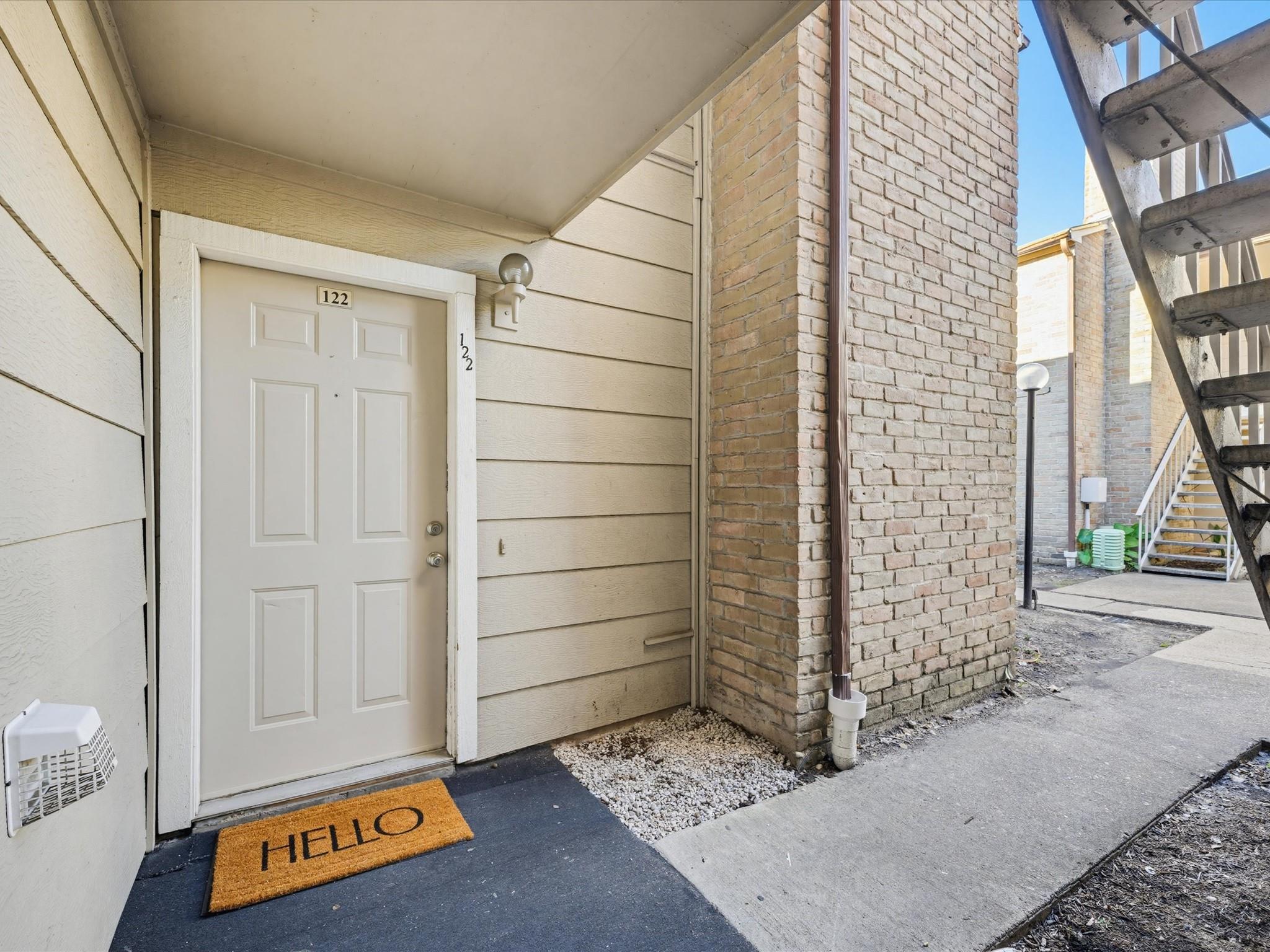 2120 Wilcrest Drive # 122