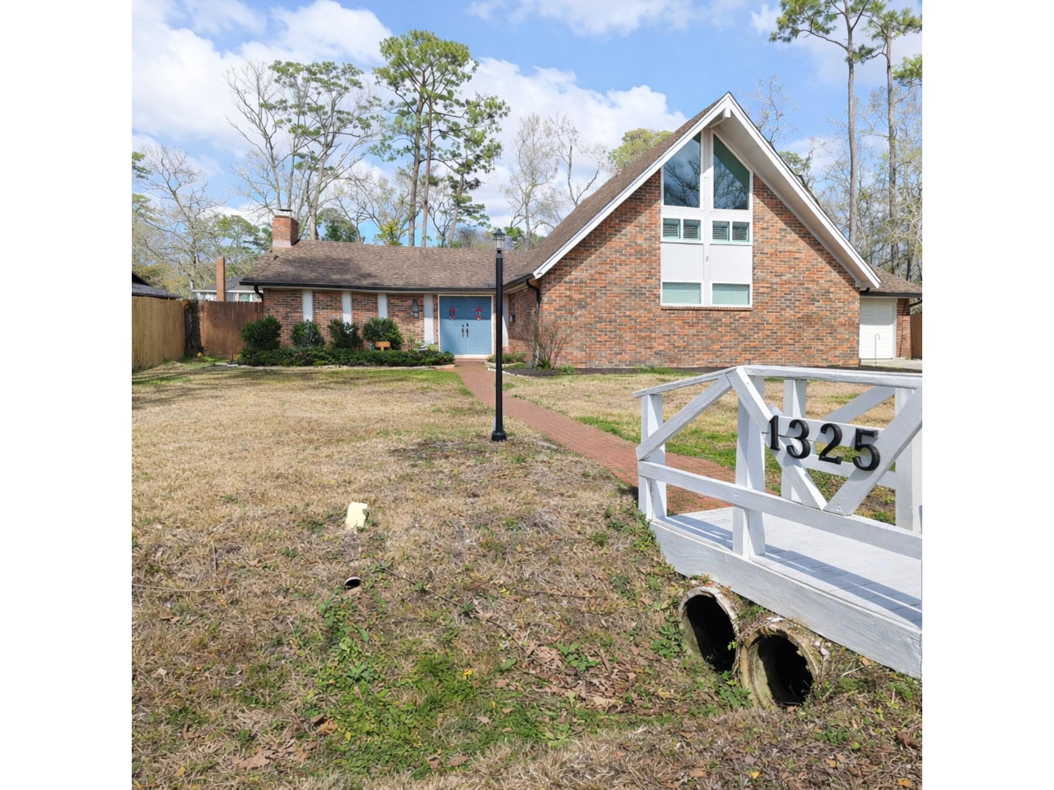 1325 Plantation Drive