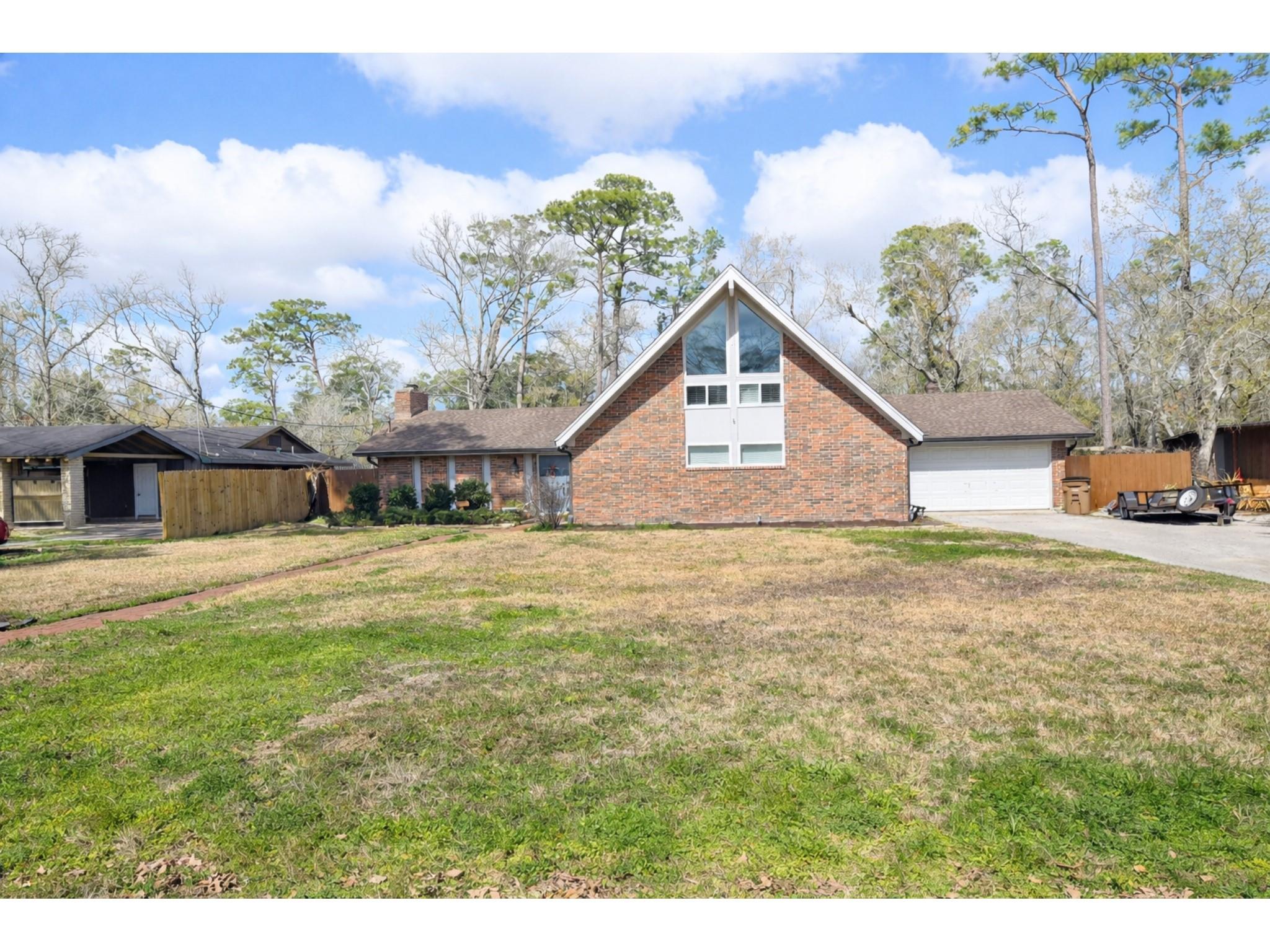 1325 Plantation Drive