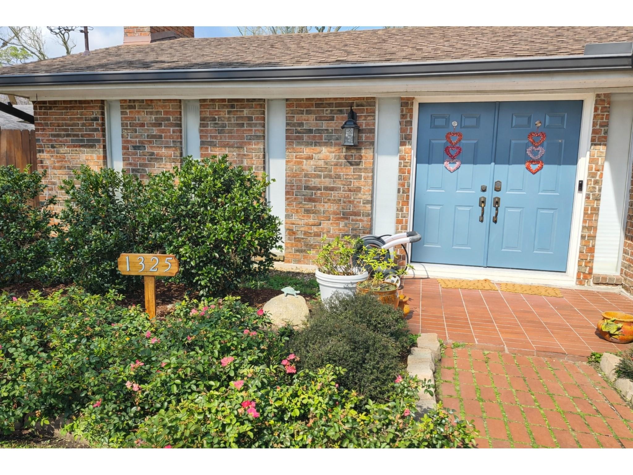 1325 Plantation Drive